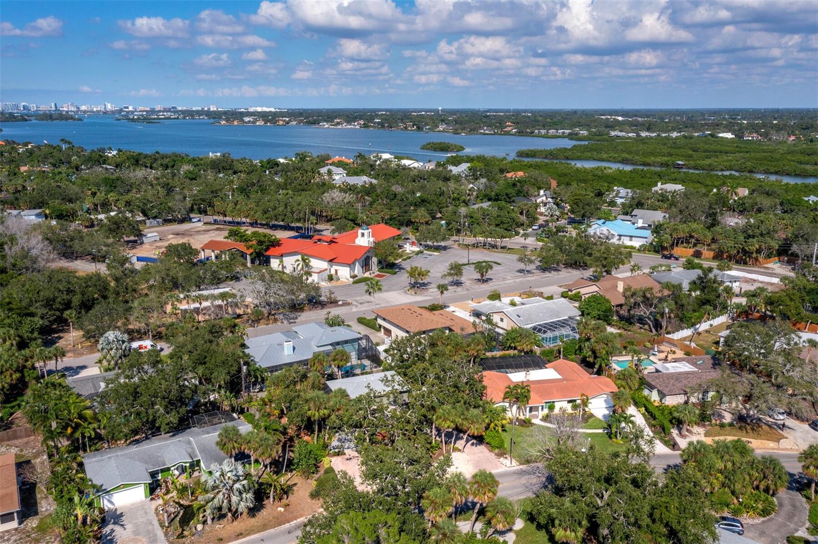 SIESTA ISLES - Residential