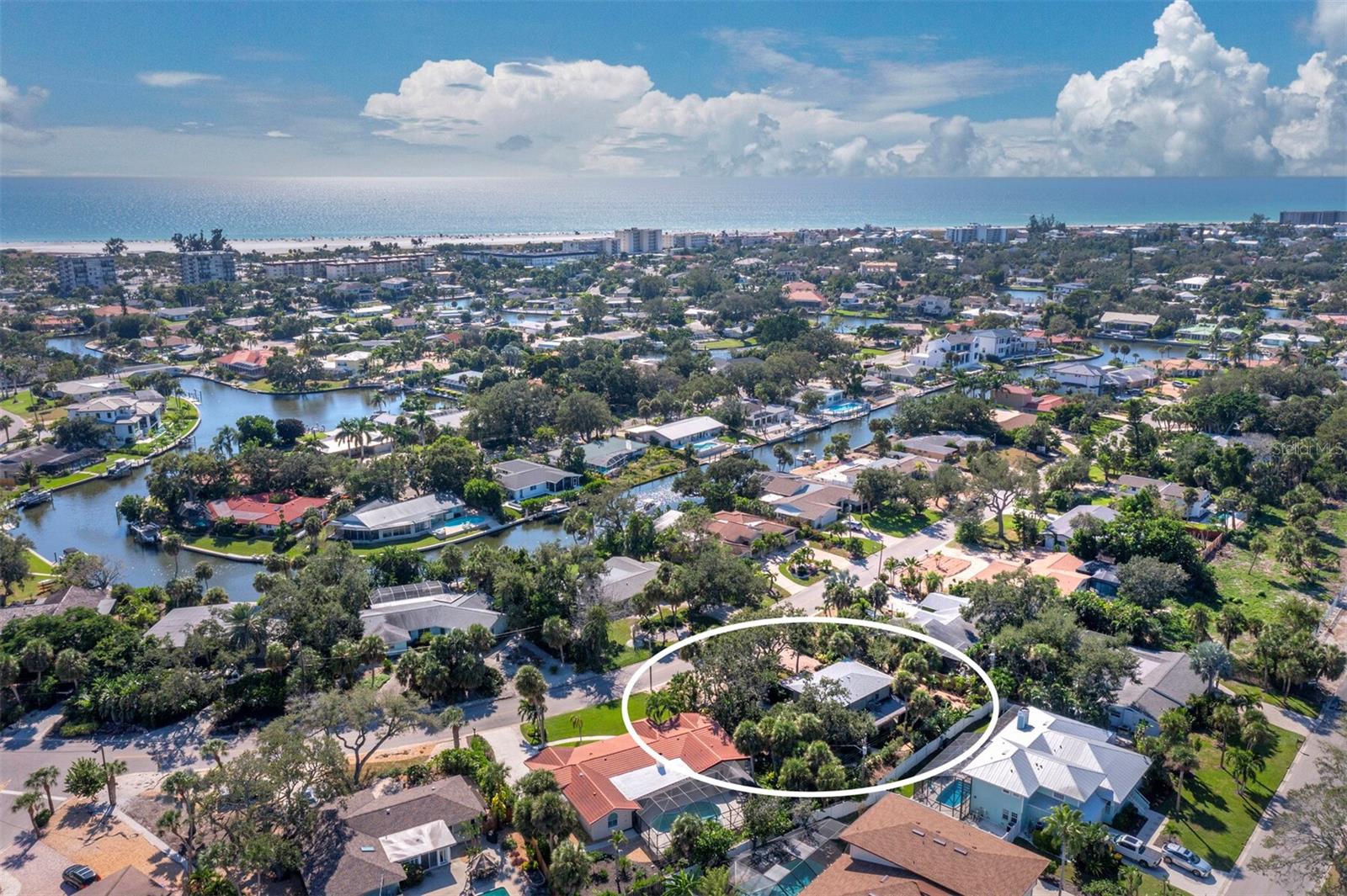 SIESTA ISLES - Residential