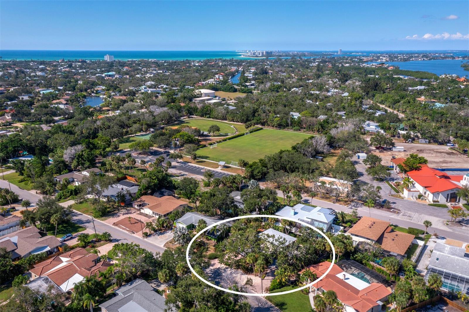SIESTA ISLES - Residential