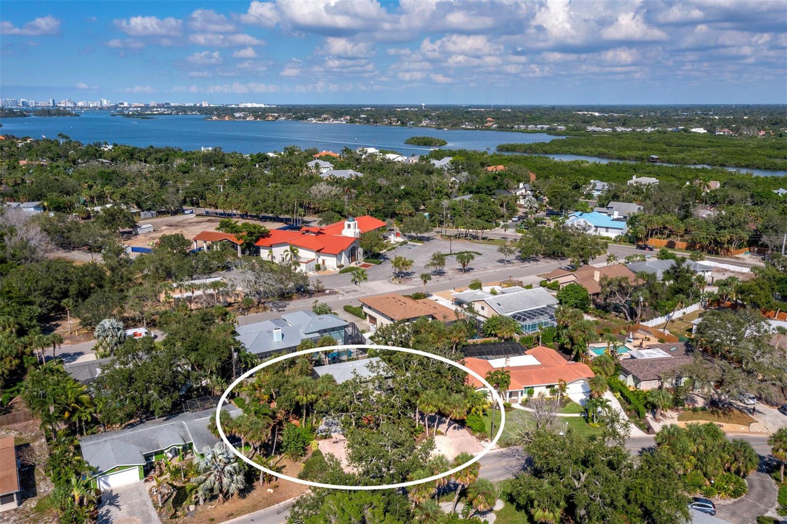 SIESTA ISLES - Residential