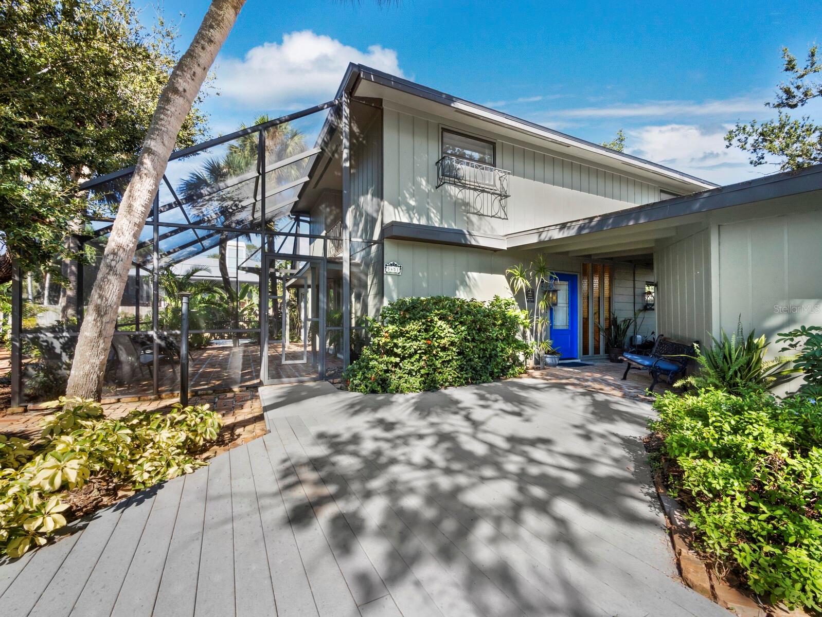 SIESTA ISLES - Residential