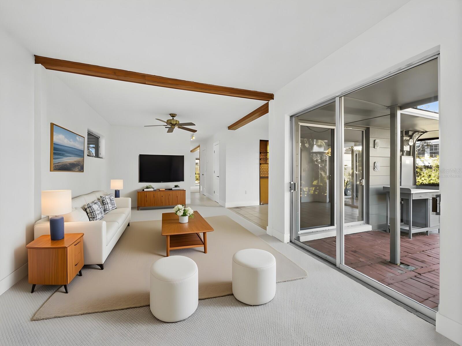 SIESTA ISLES - Residential