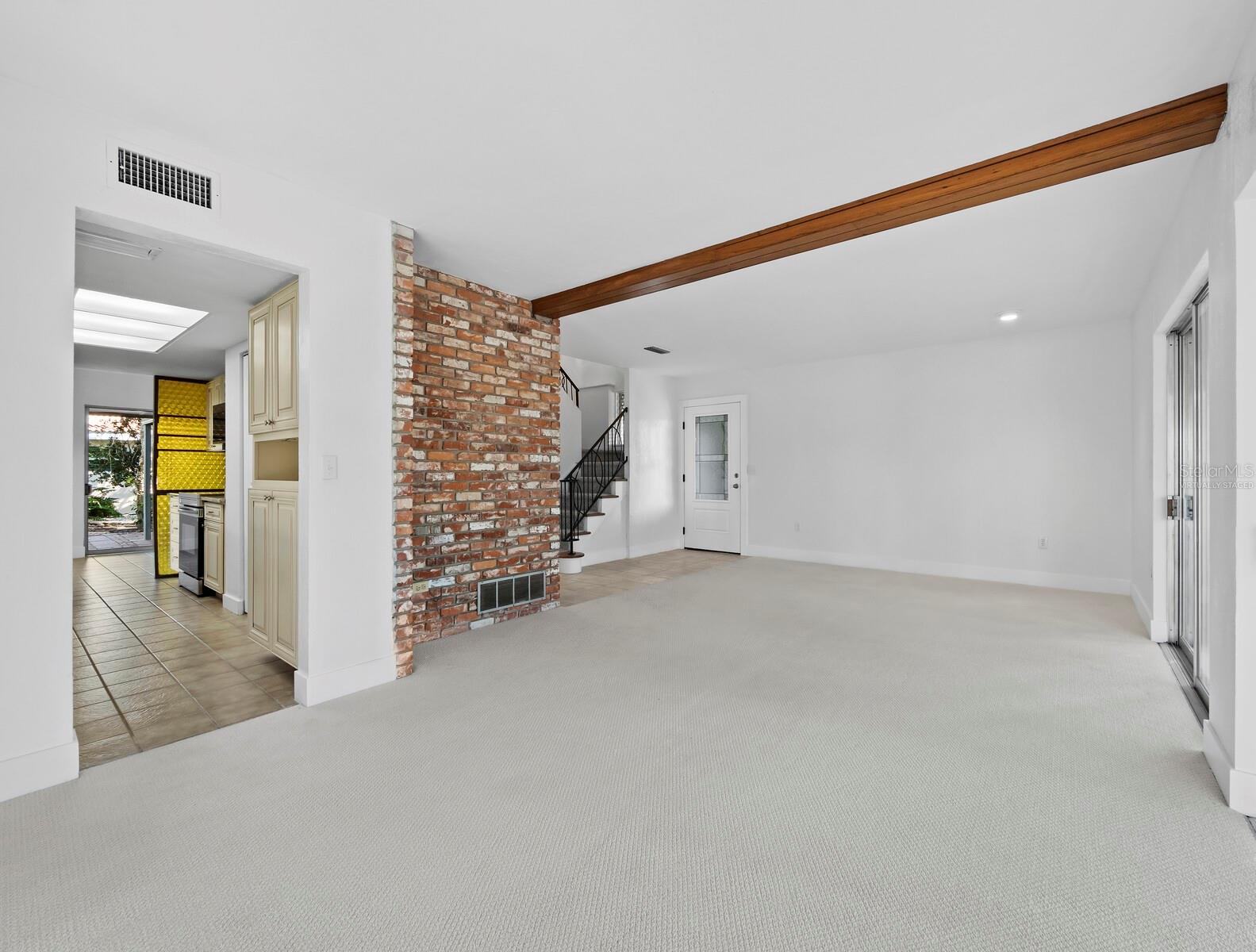 SIESTA ISLES - Residential