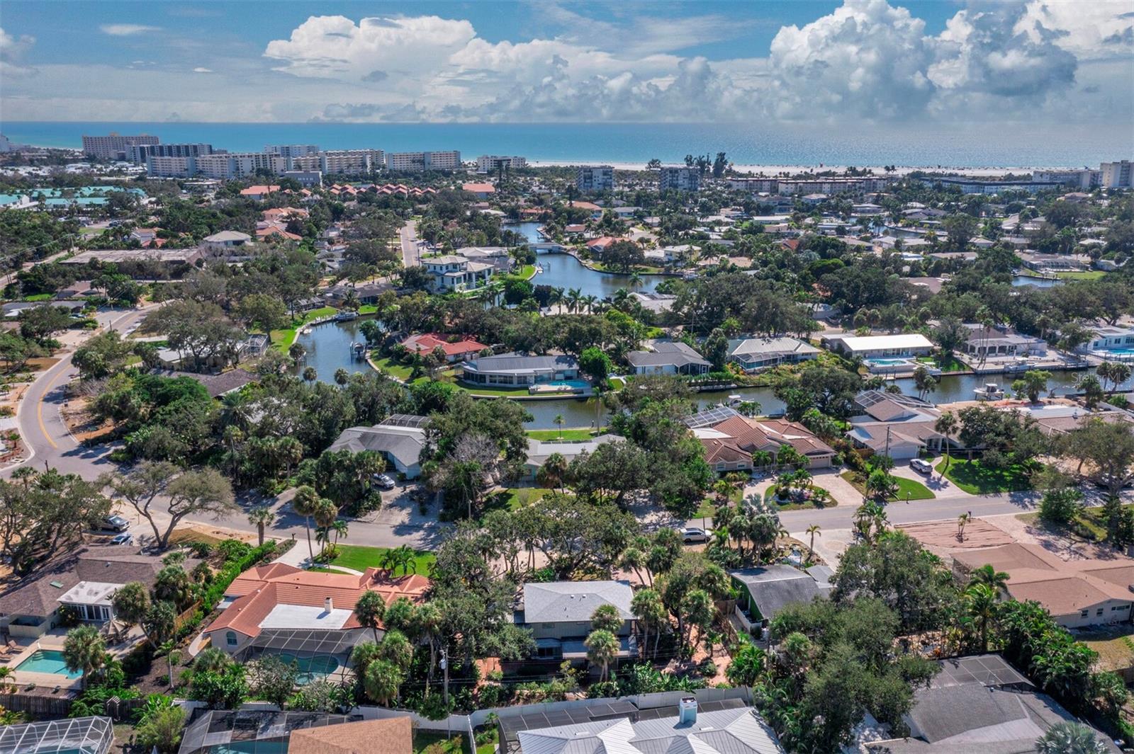 SIESTA ISLES - Residential