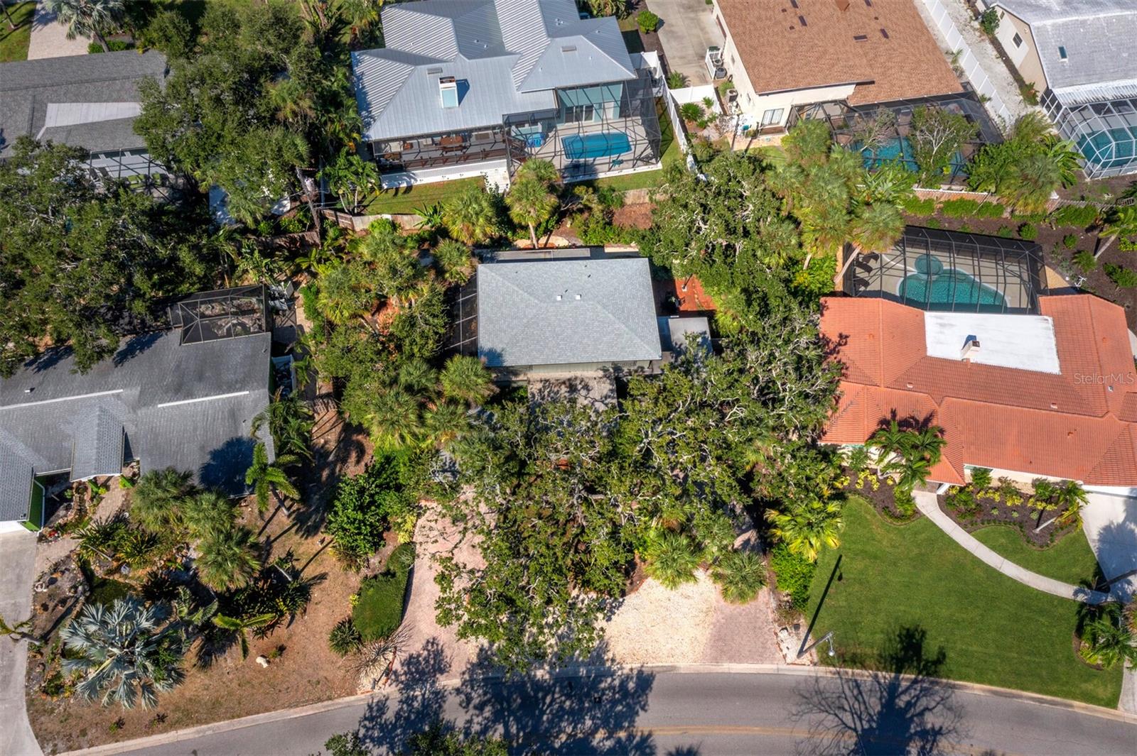 SIESTA ISLES - Residential