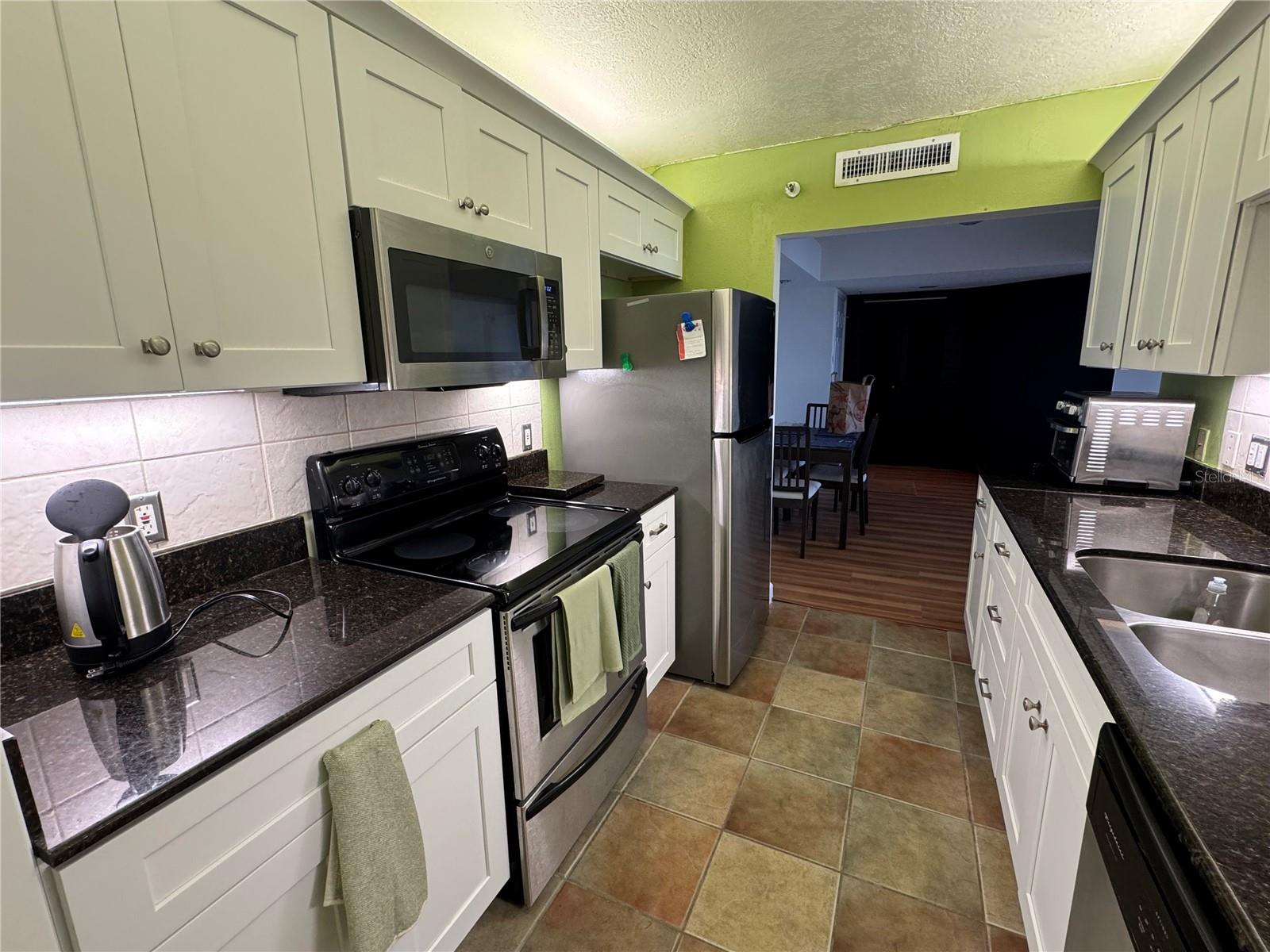 THE PARKLAND A CONDO - Residential Lease