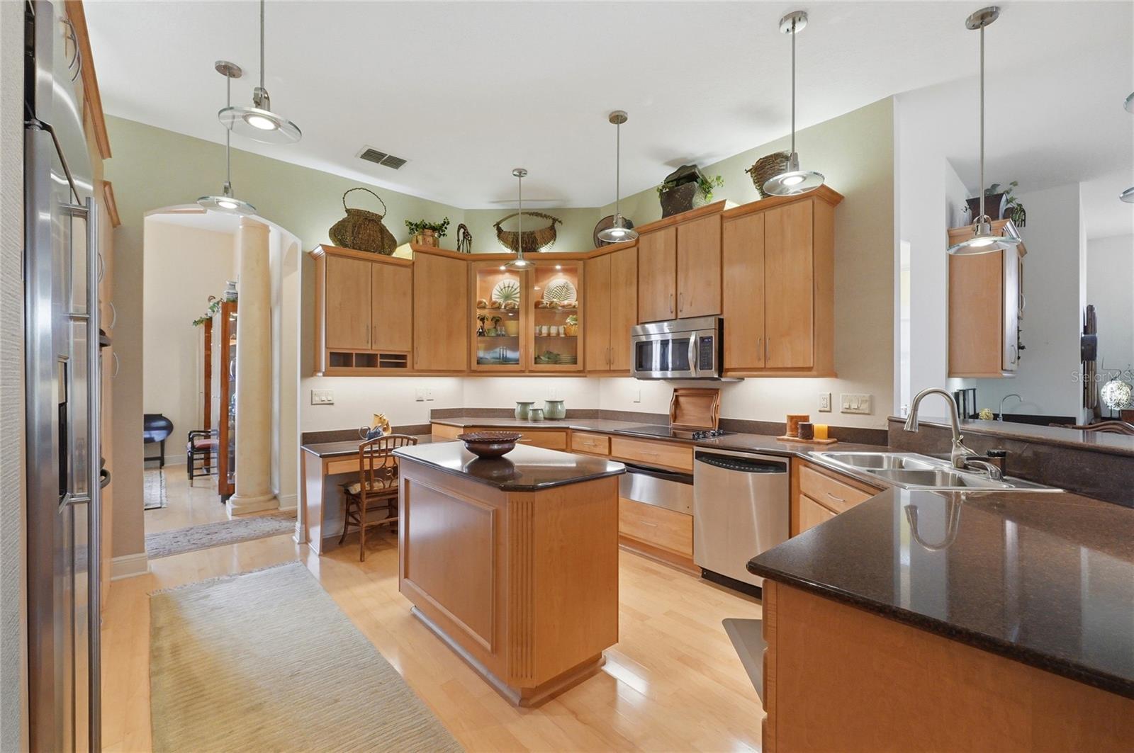COUNTRY CLUB VILLAGE PH 02 - Residential