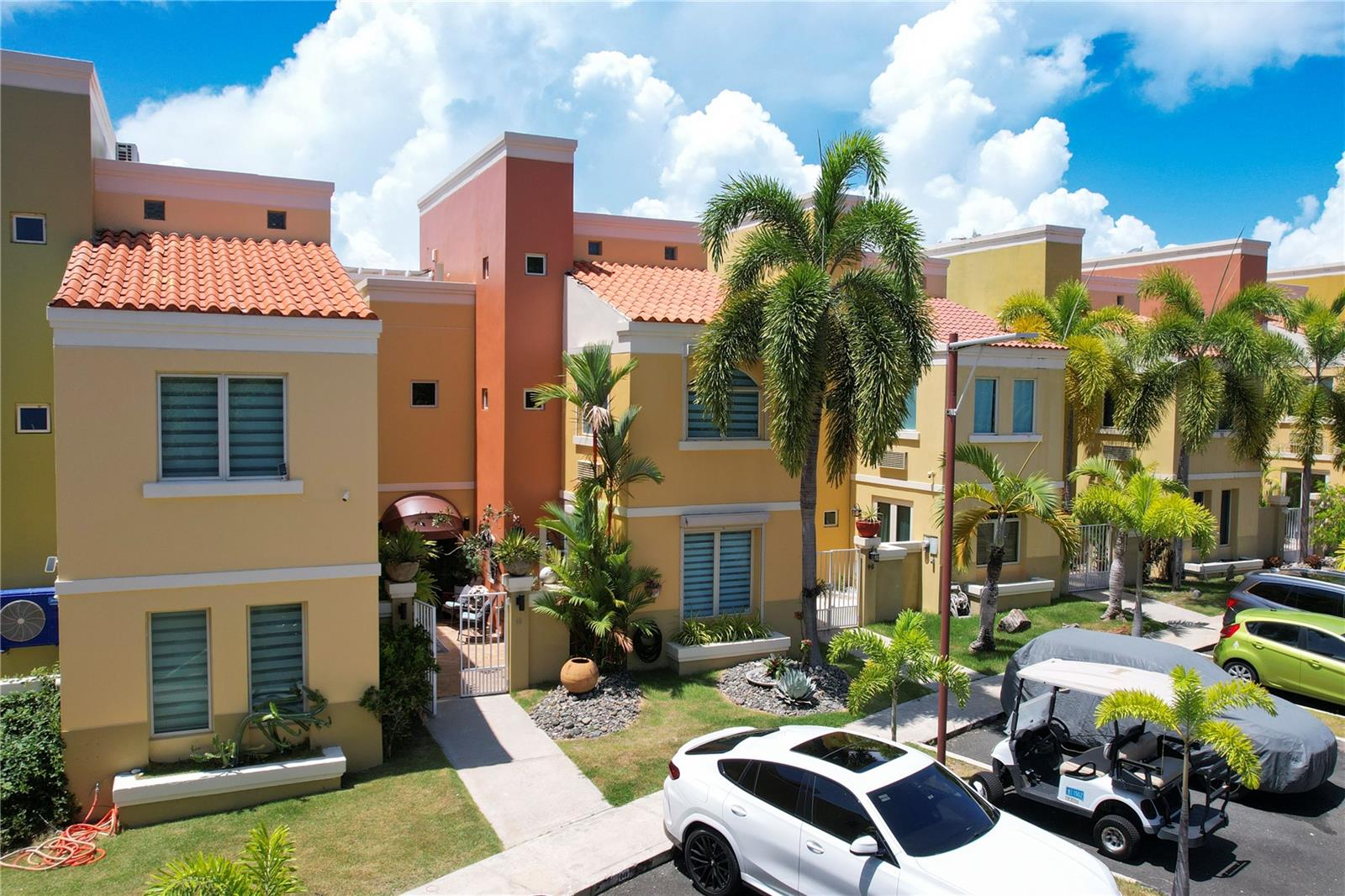 AQUABELLA - Residential