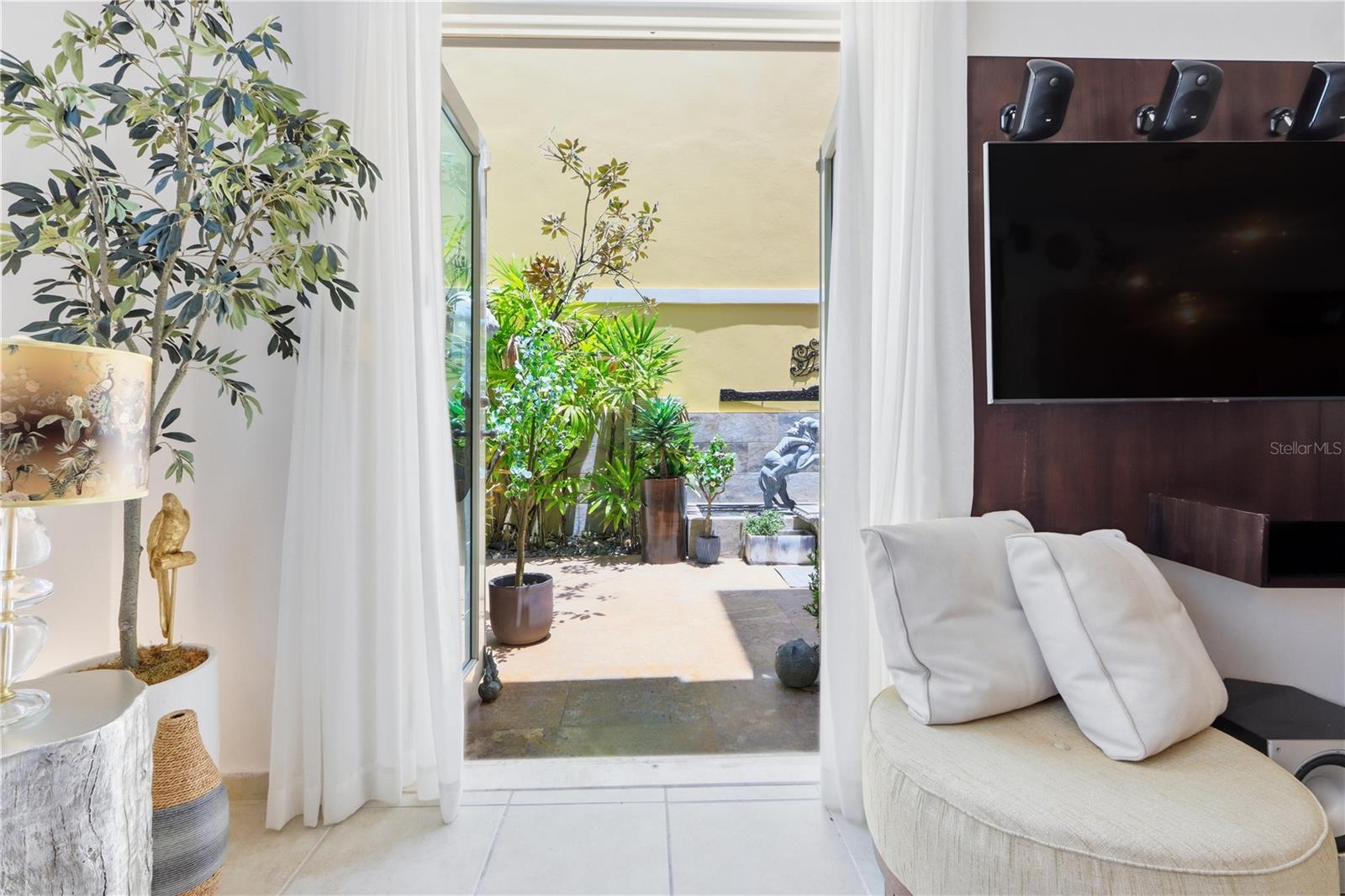 AQUABELLA - Residential