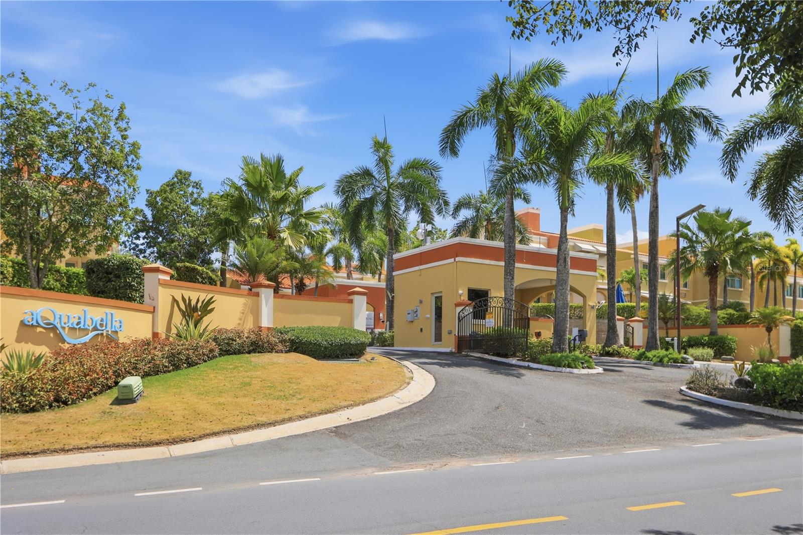 AQUABELLA - Residential