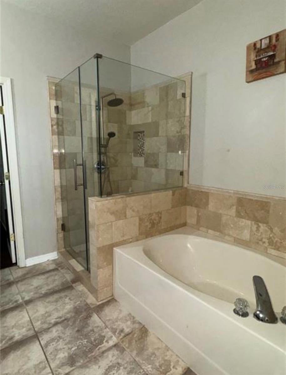 MEADOW POINTE PRCL 12 - Residential Lease