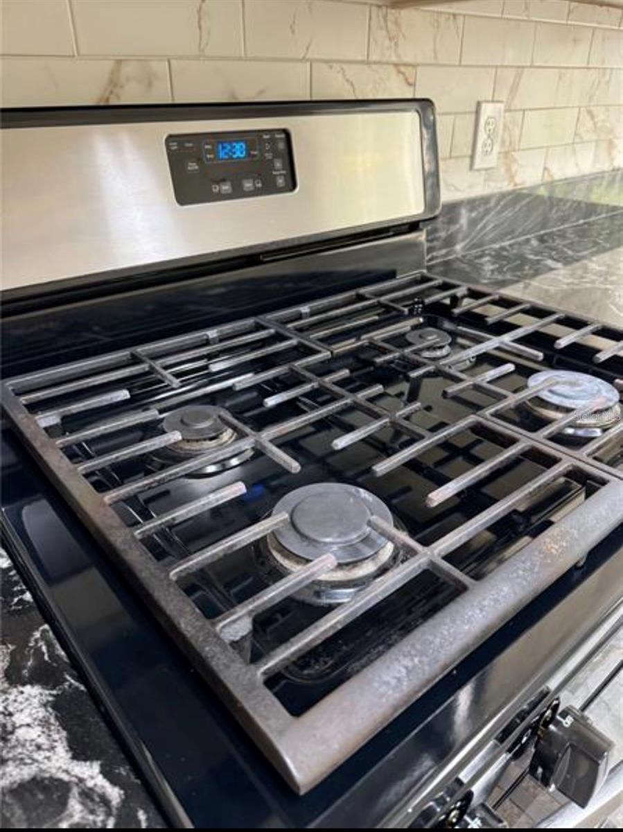 MEADOW POINTE PRCL 12 - Residential Lease