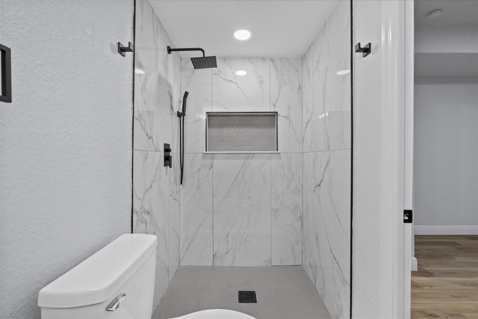 LAKEWOOD ESTATES UNIT 4 - Residential