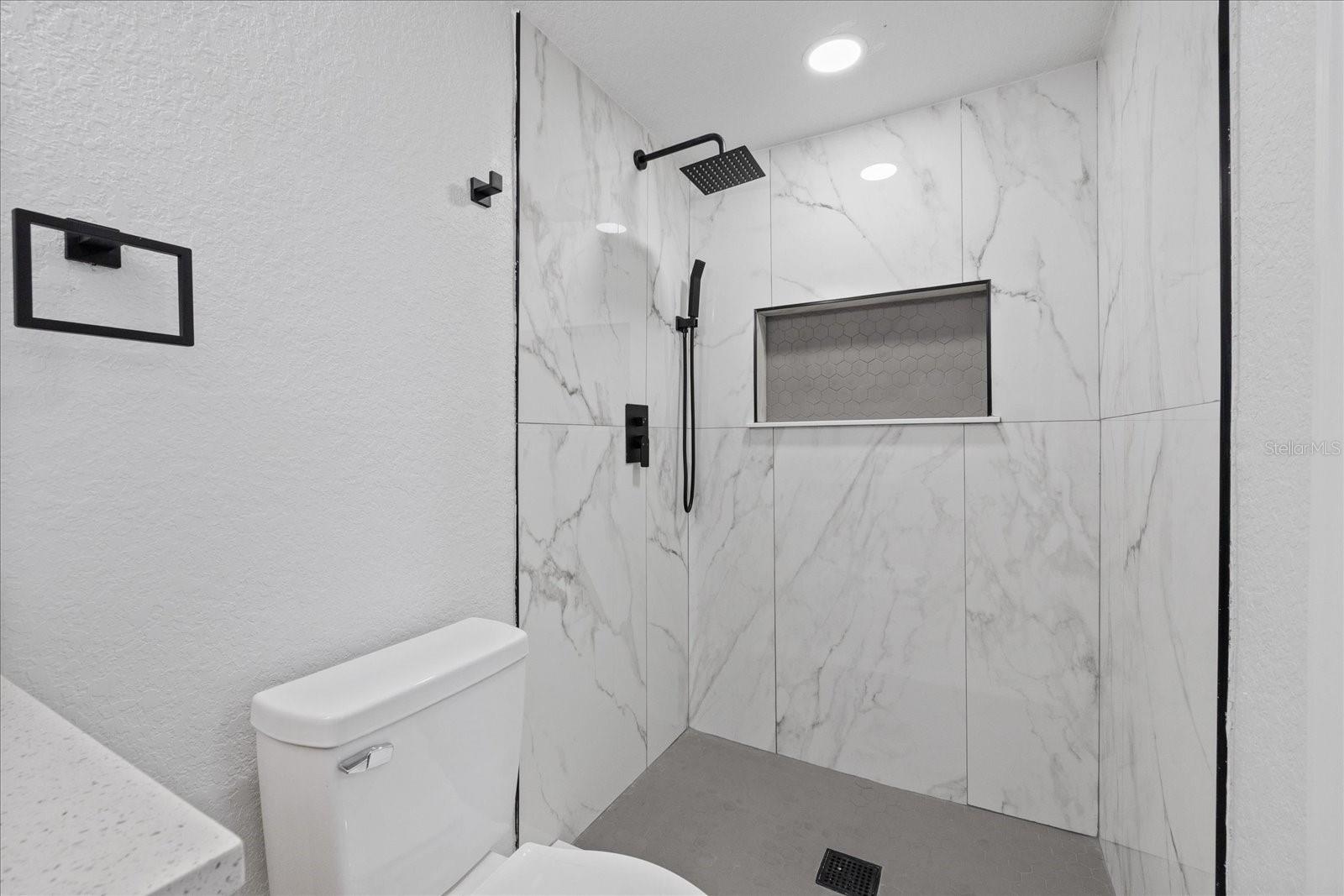LAKEWOOD ESTATES UNIT 4 - Residential