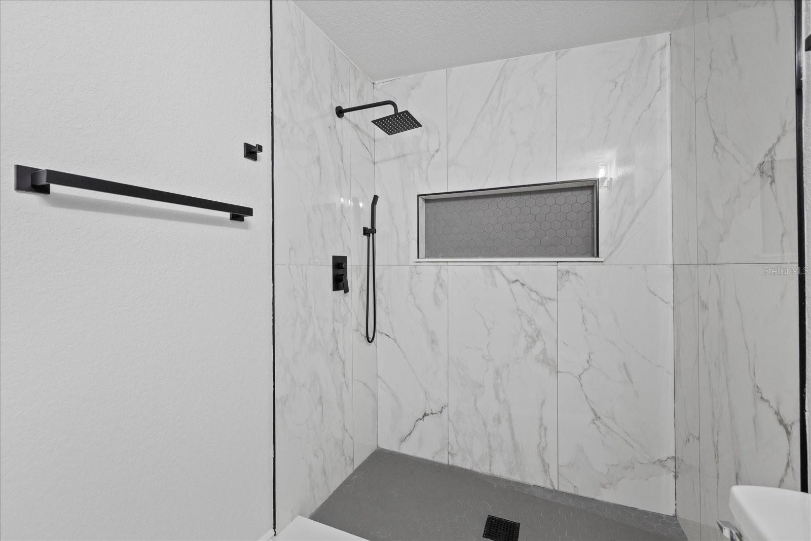 LAKEWOOD ESTATES UNIT 4 - Residential