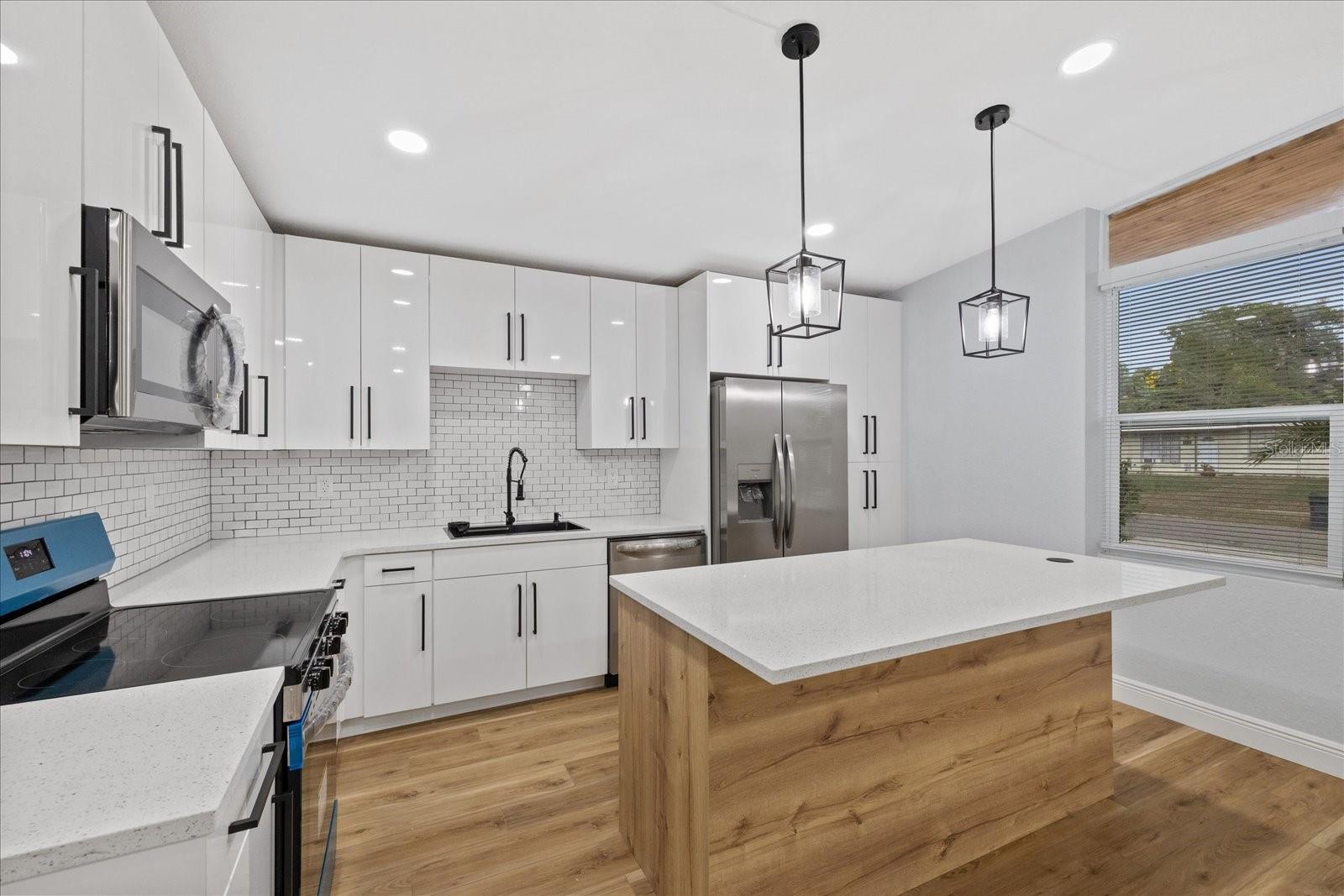 LAKEWOOD ESTATES UNIT 4 - Residential