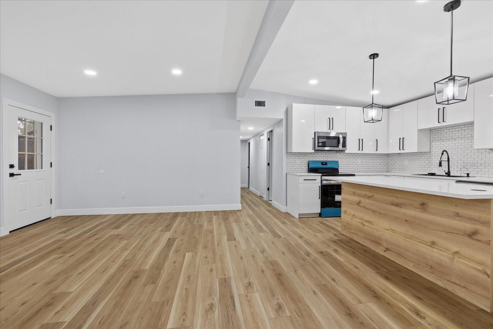 LAKEWOOD ESTATES UNIT 4 - Residential