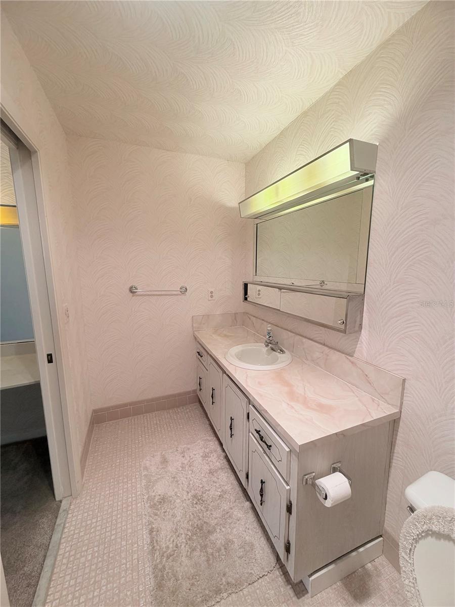 HIGH POINTE OF DEL RAY CONDO - Residential