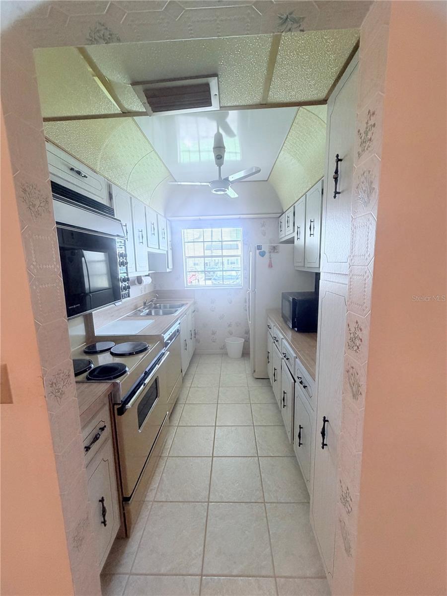 HIGH POINTE OF DEL RAY CONDO - Residential