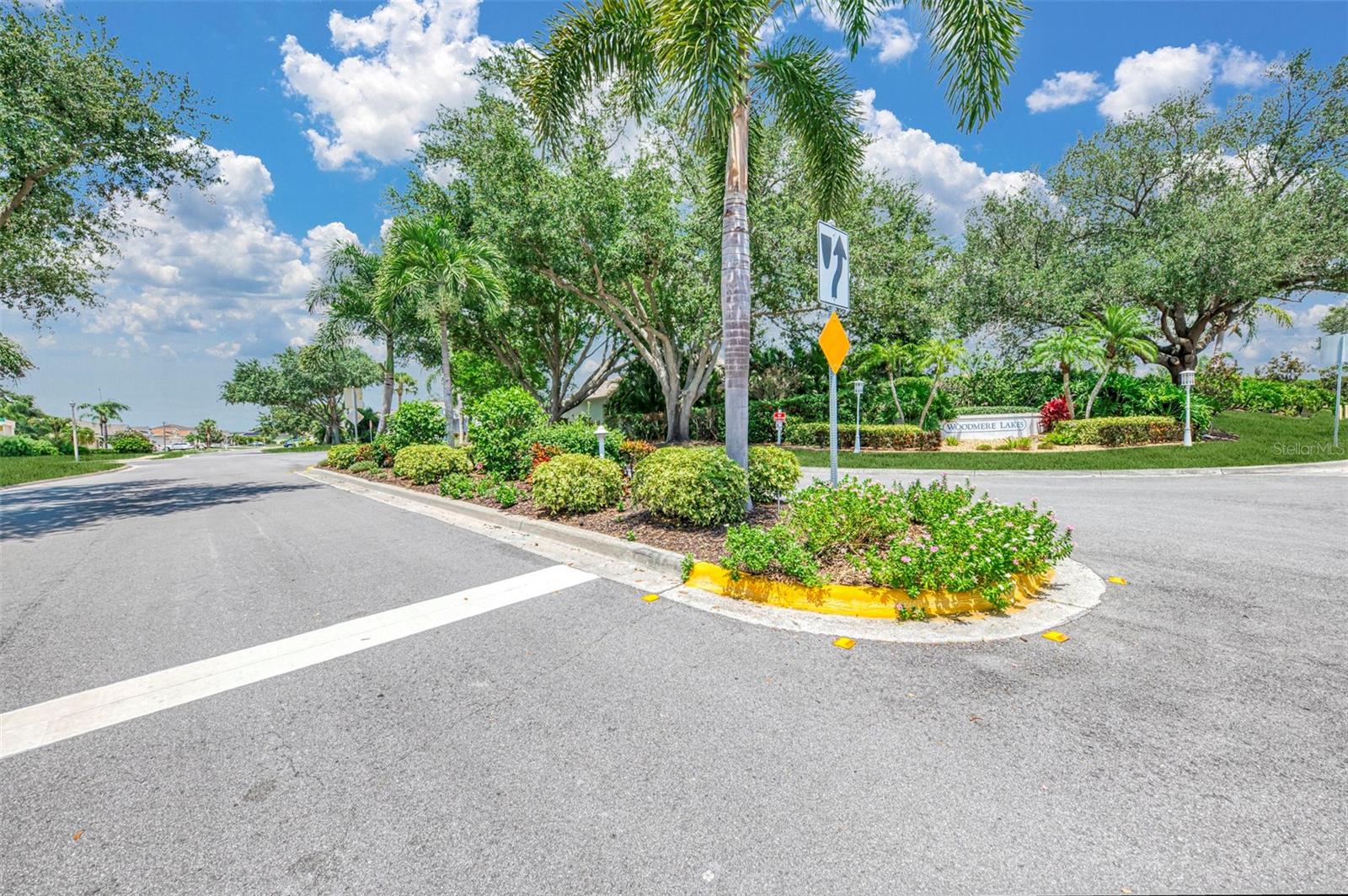 WOODMERE LAKES - Residential