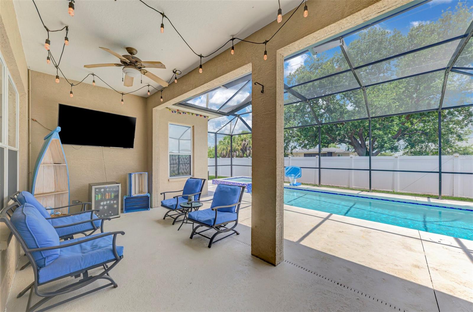 WOODMERE LAKES - Residential