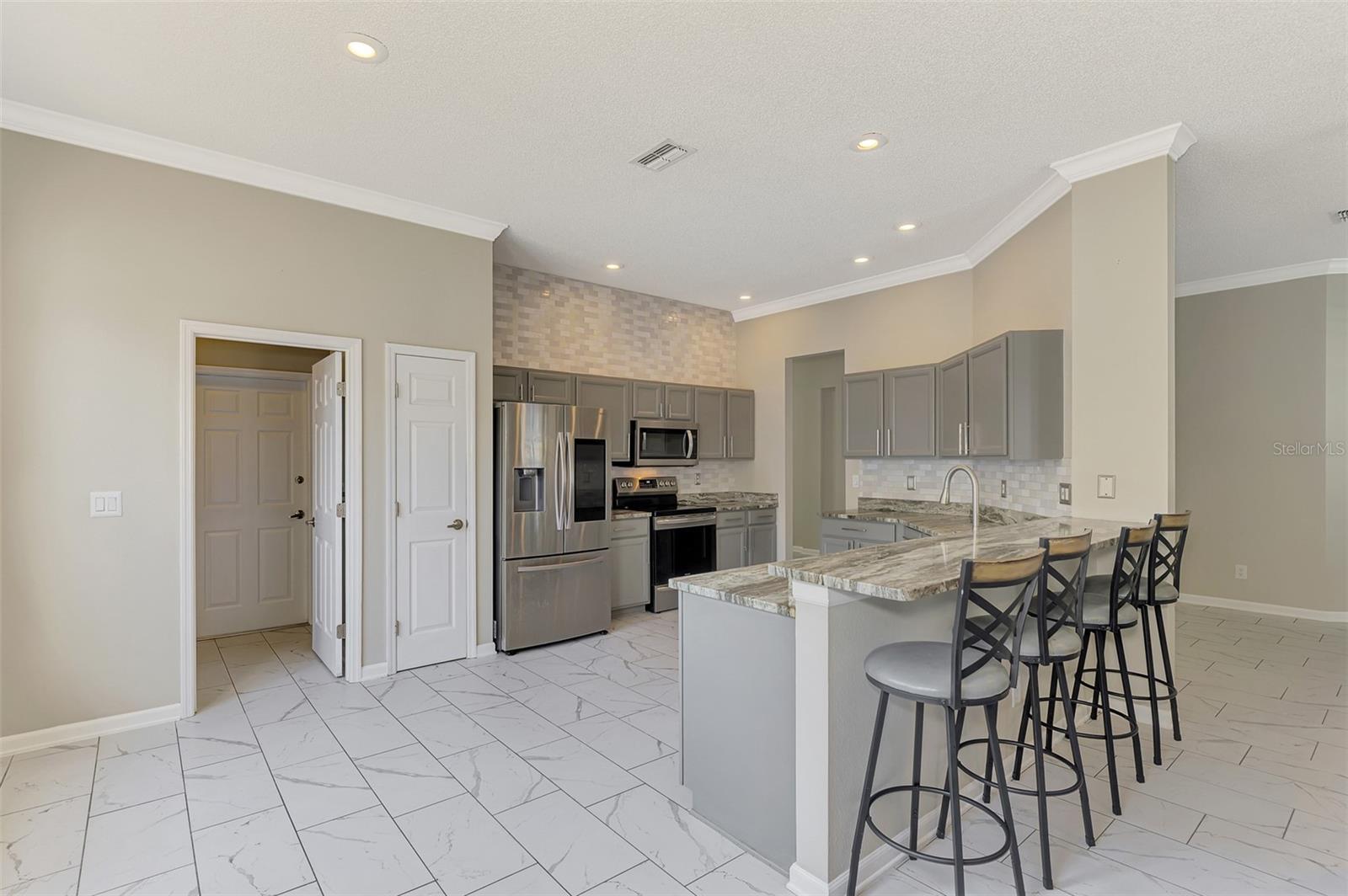 WOODMERE LAKES - Residential