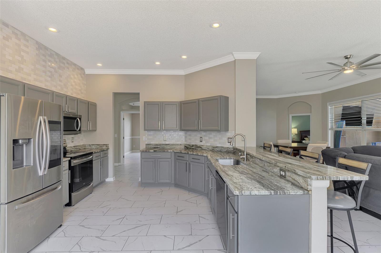 WOODMERE LAKES - Residential