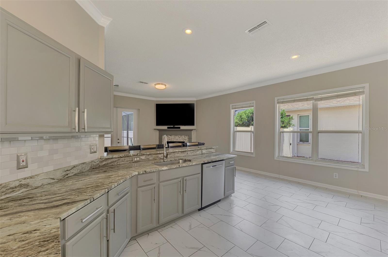WOODMERE LAKES - Residential
