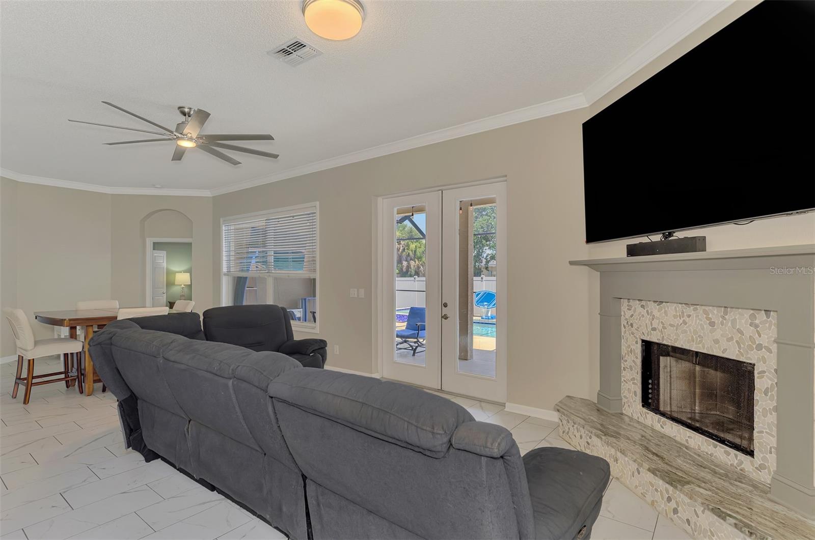WOODMERE LAKES - Residential
