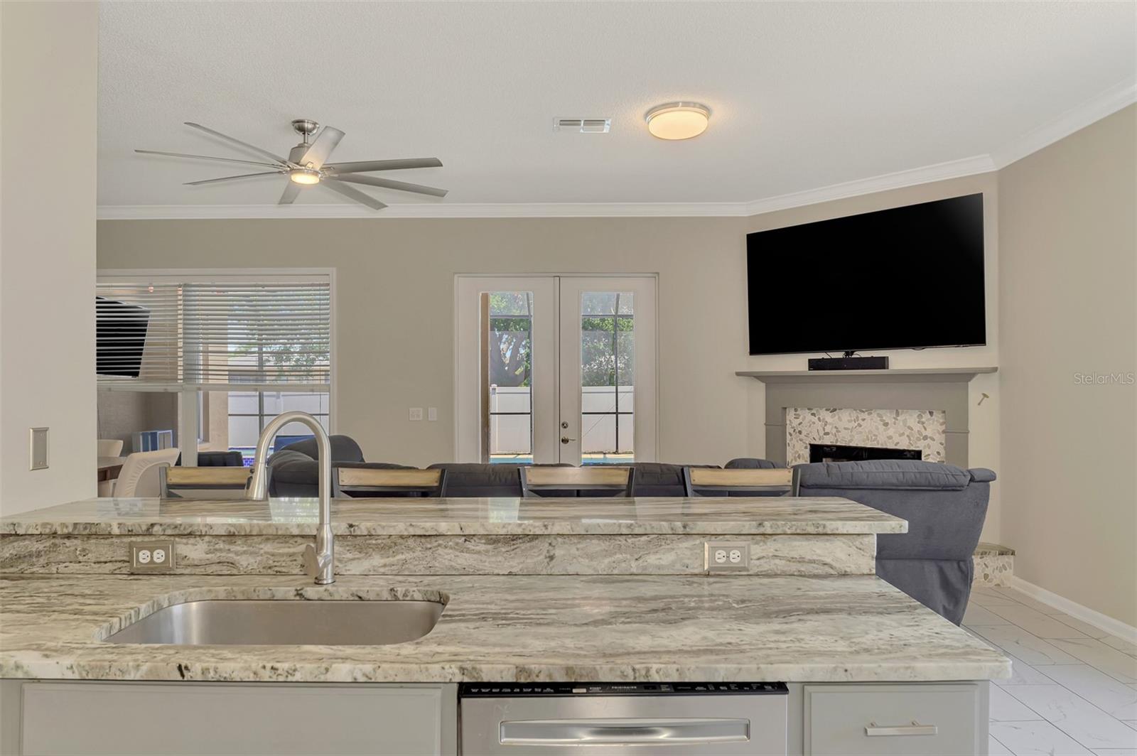 WOODMERE LAKES - Residential
