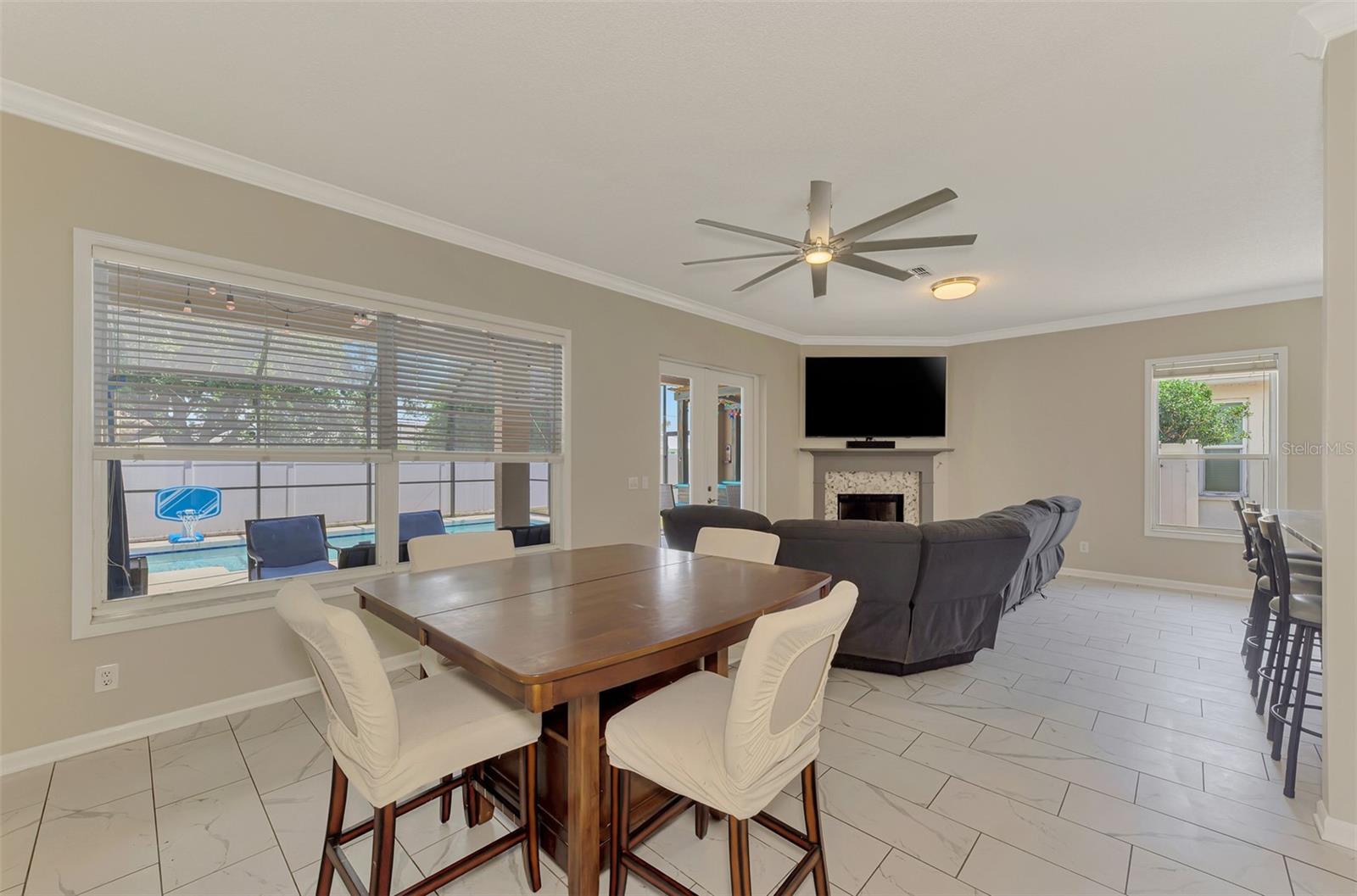 WOODMERE LAKES - Residential