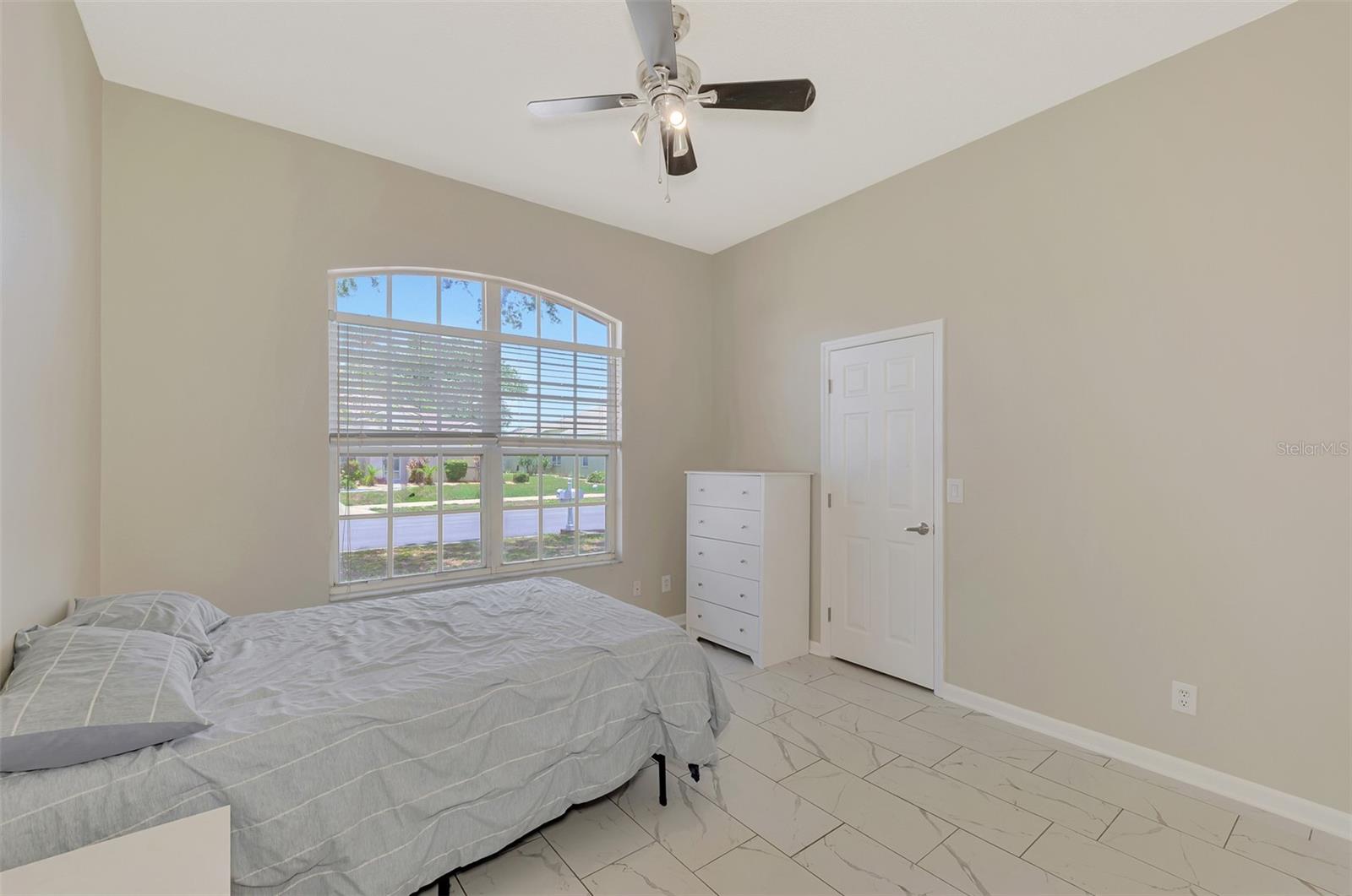 WOODMERE LAKES - Residential