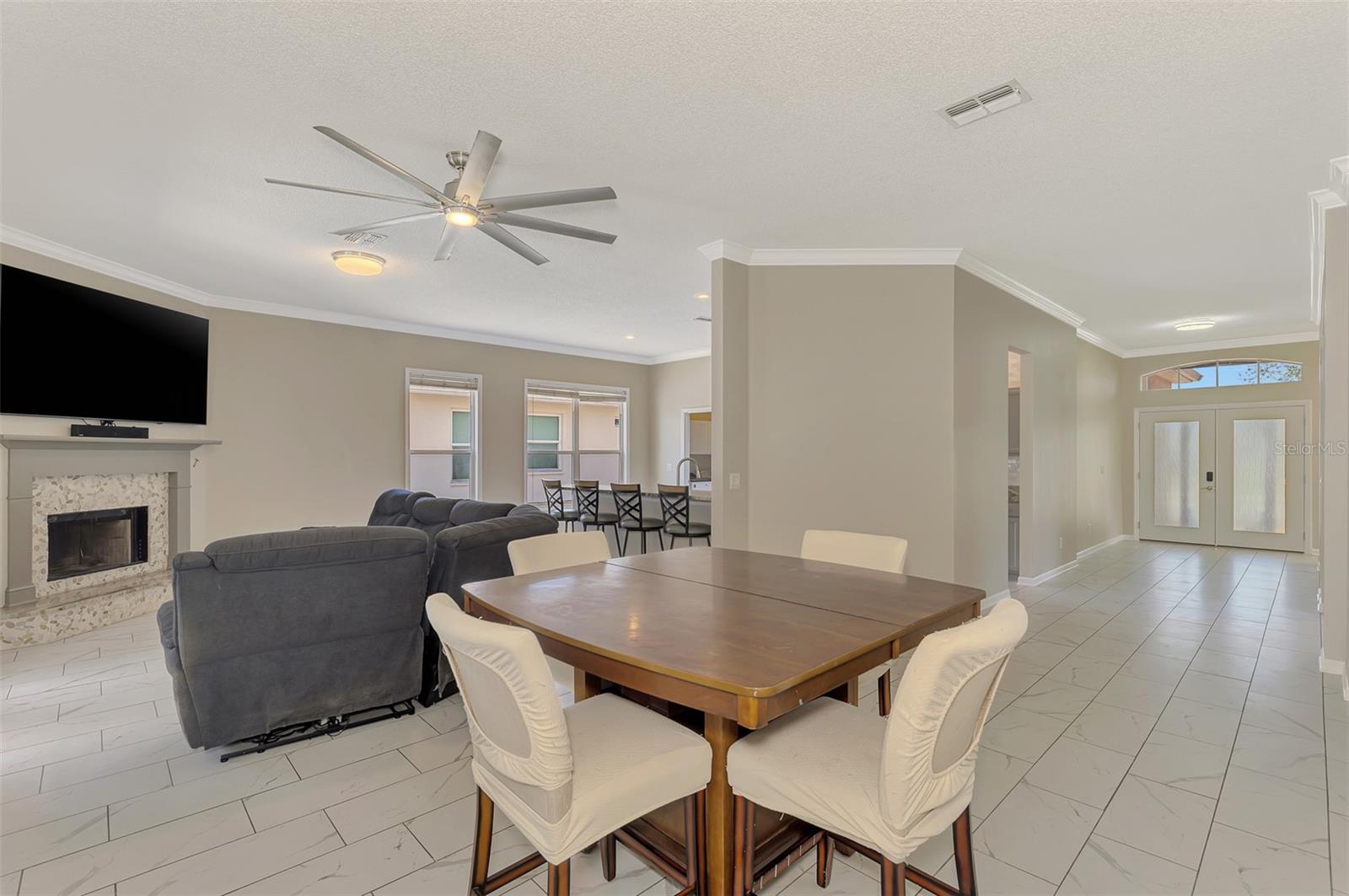 WOODMERE LAKES - Residential