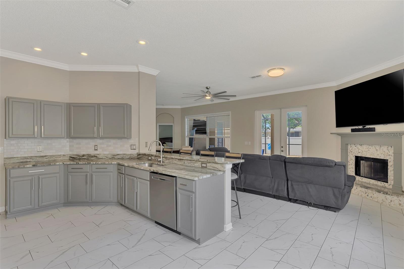 WOODMERE LAKES - Residential