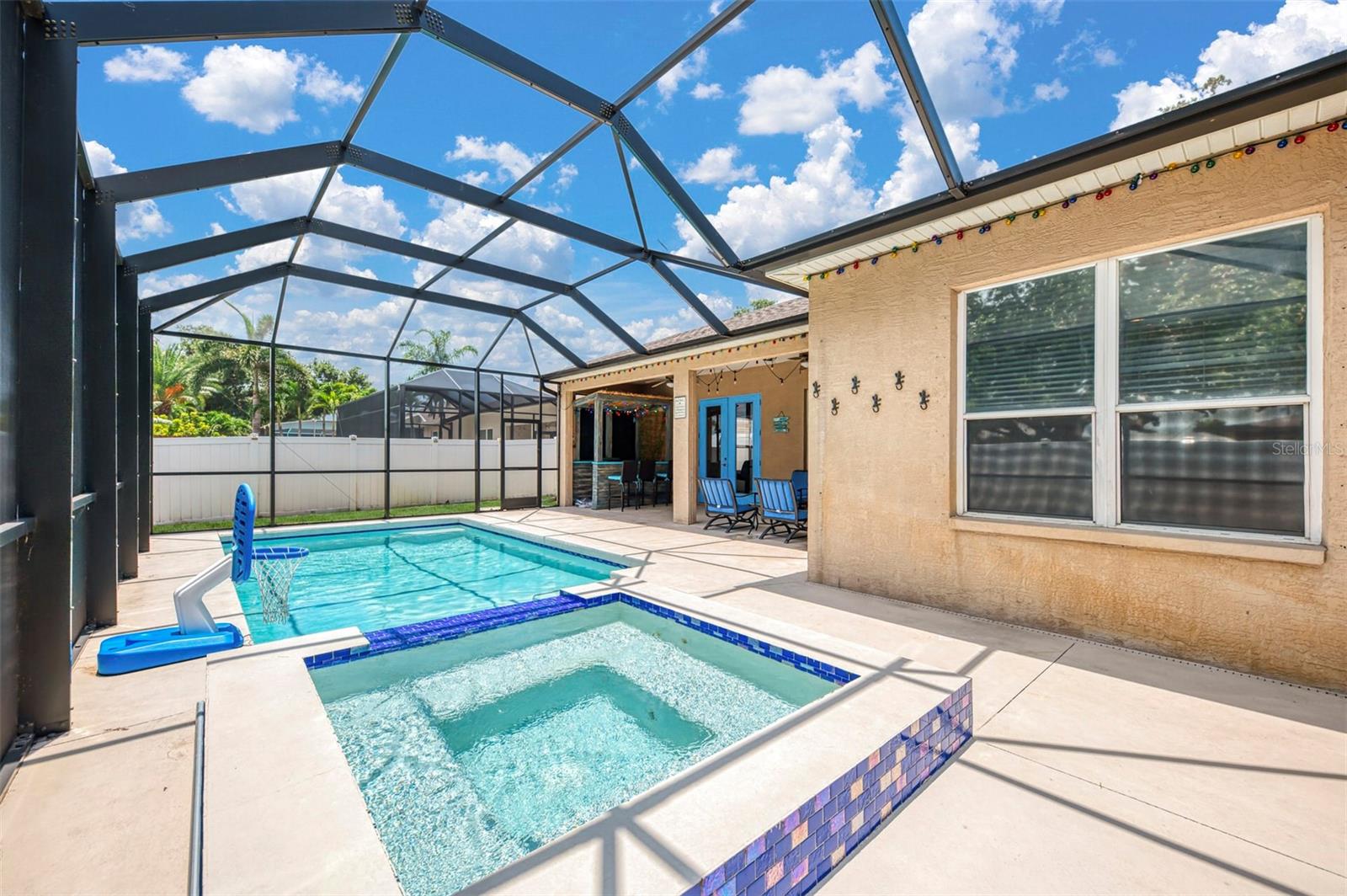 WOODMERE LAKES - Residential