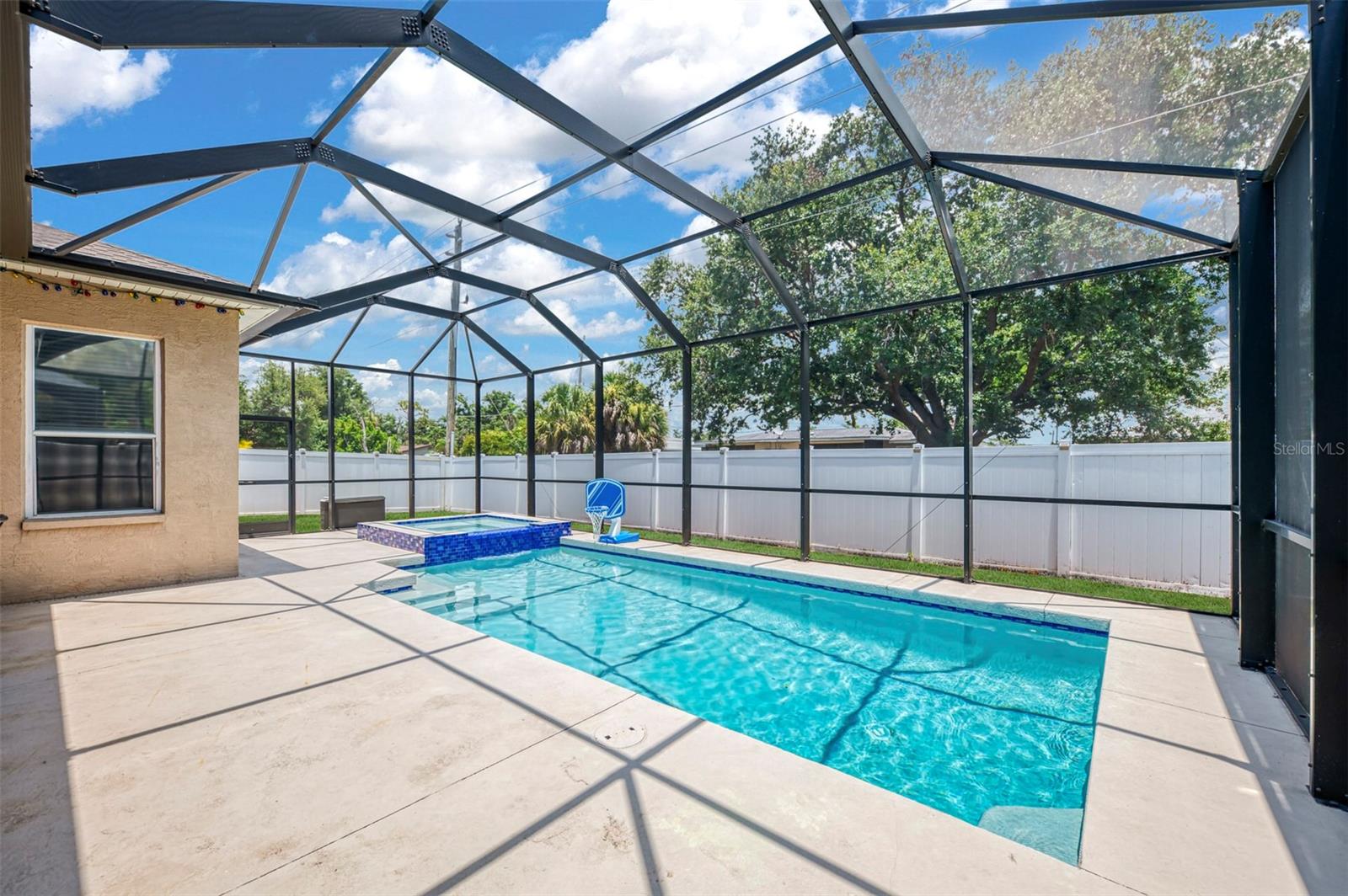 WOODMERE LAKES - Residential