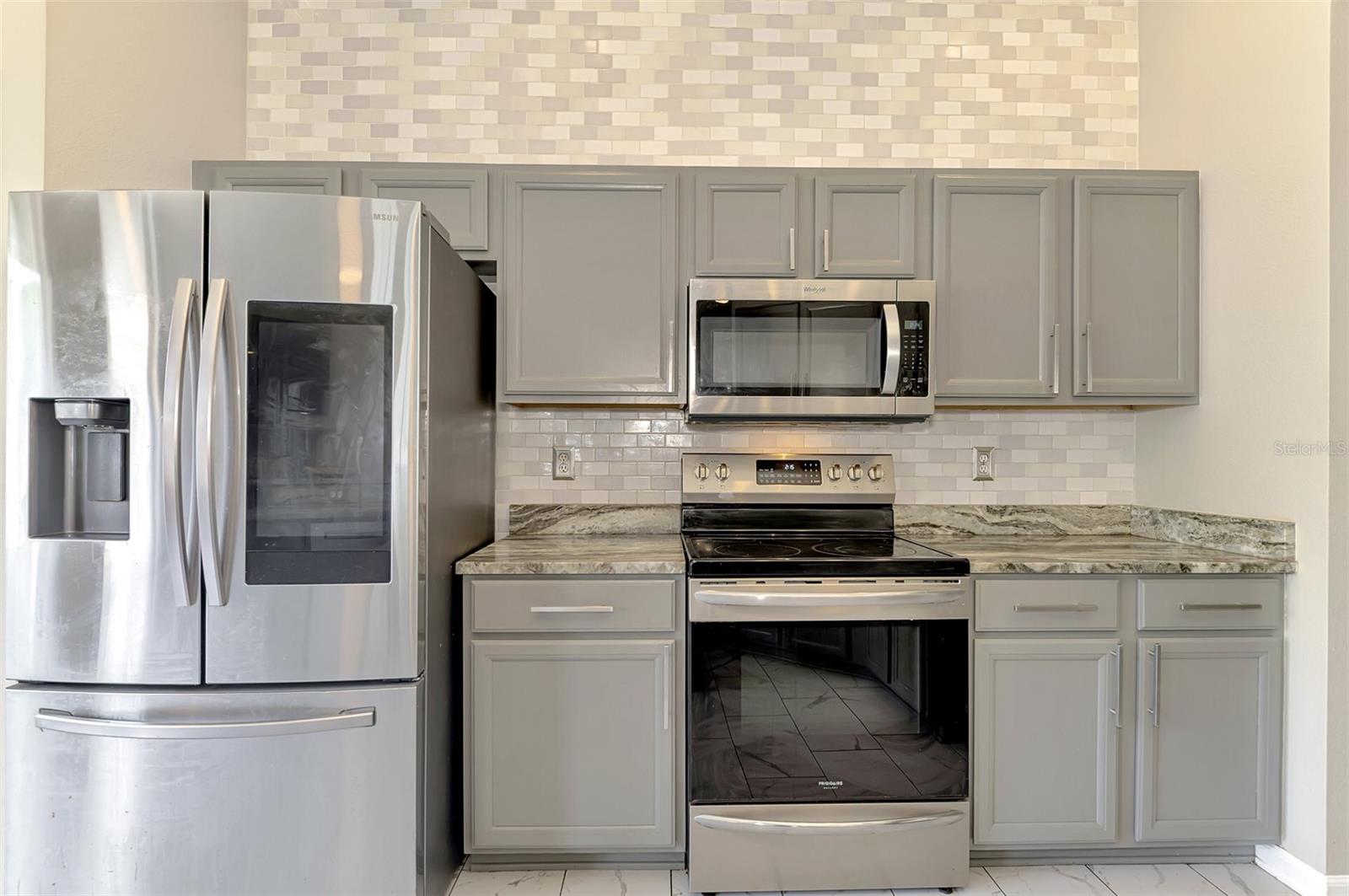 WOODMERE LAKES - Residential