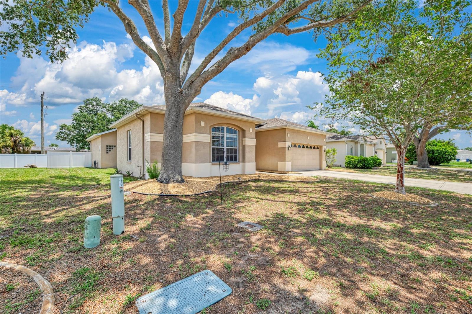 WOODMERE LAKES - Residential