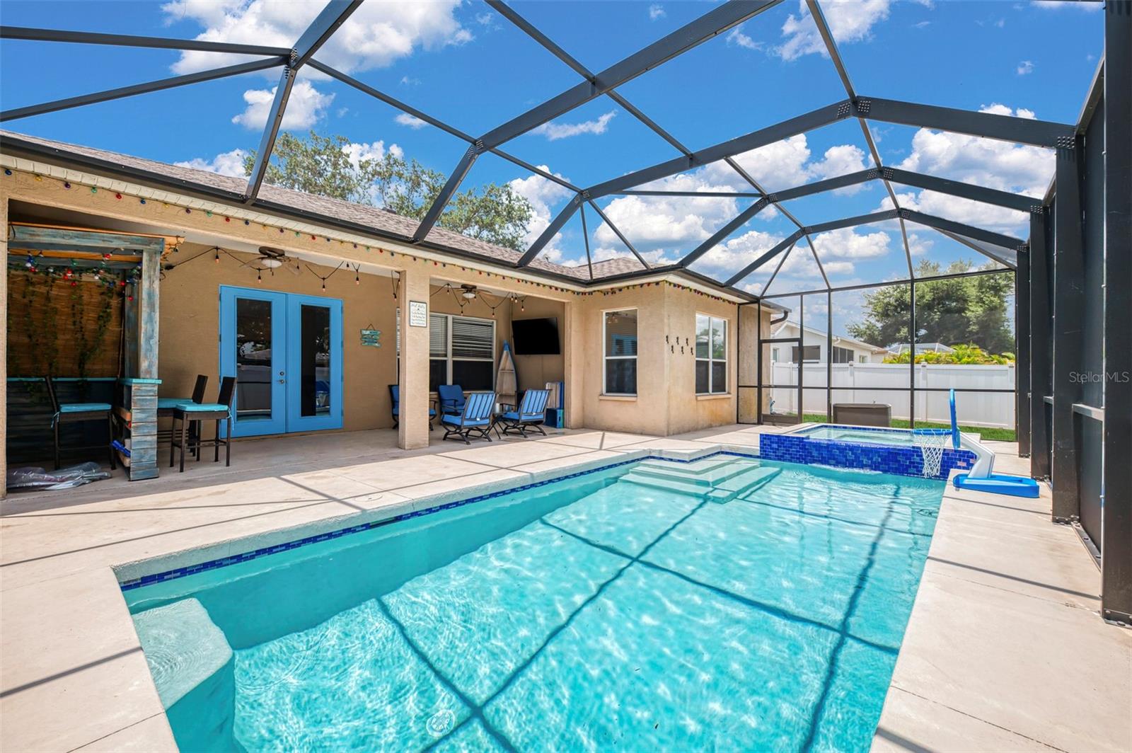 WOODMERE LAKES - Residential