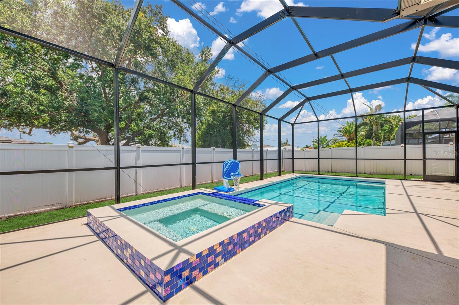 WOODMERE LAKES - Residential