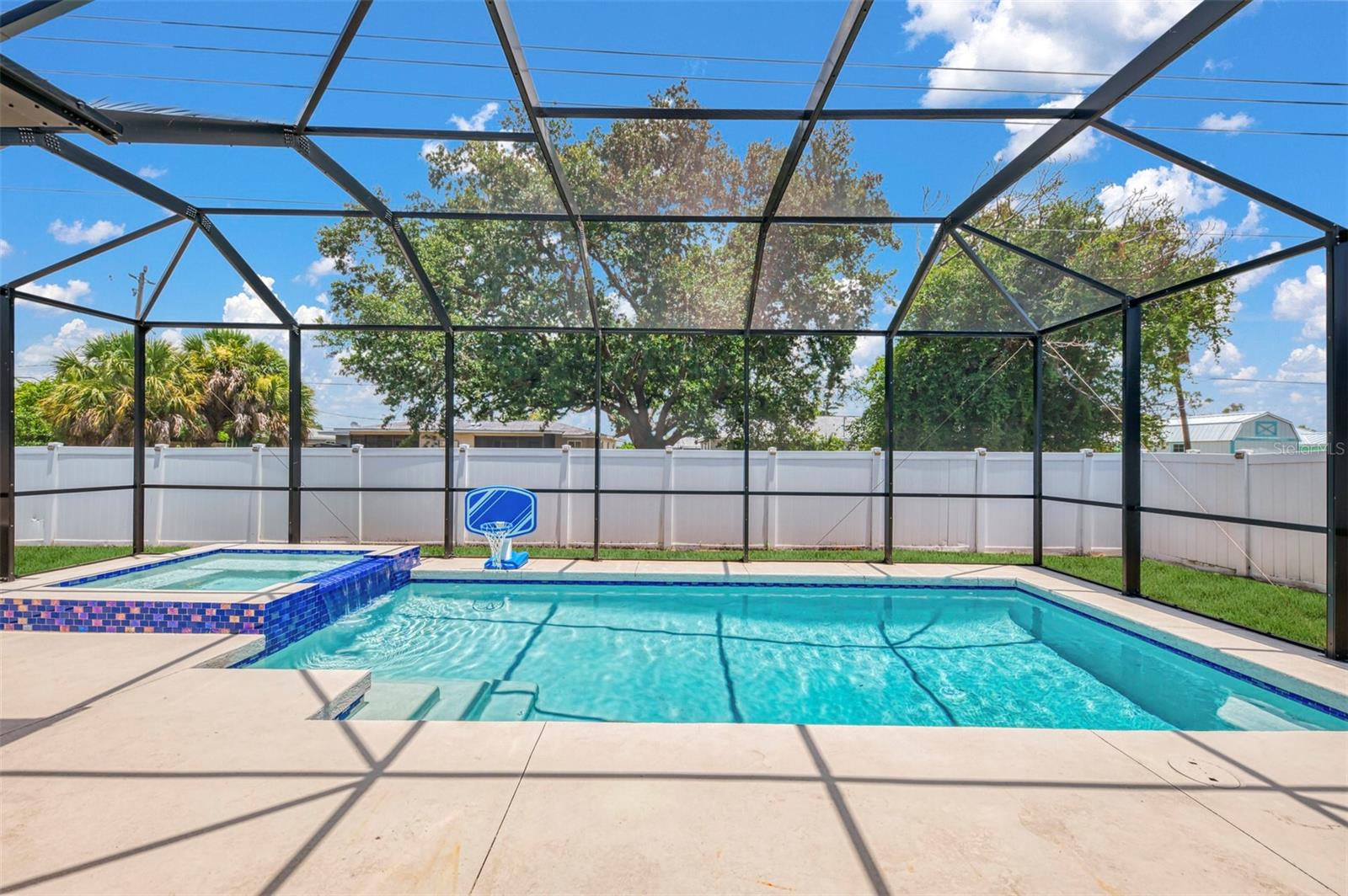 WOODMERE LAKES - Residential