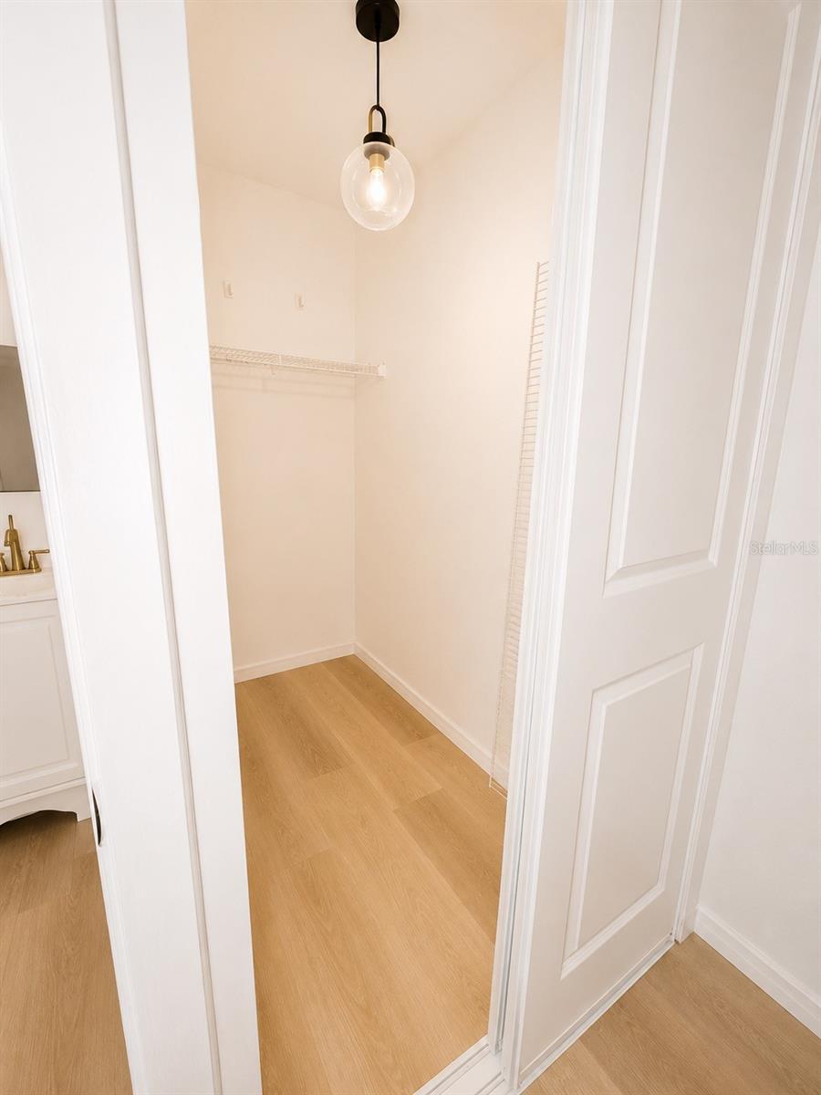 SOUTH PINECREST 1ST ADD - Residential Lease