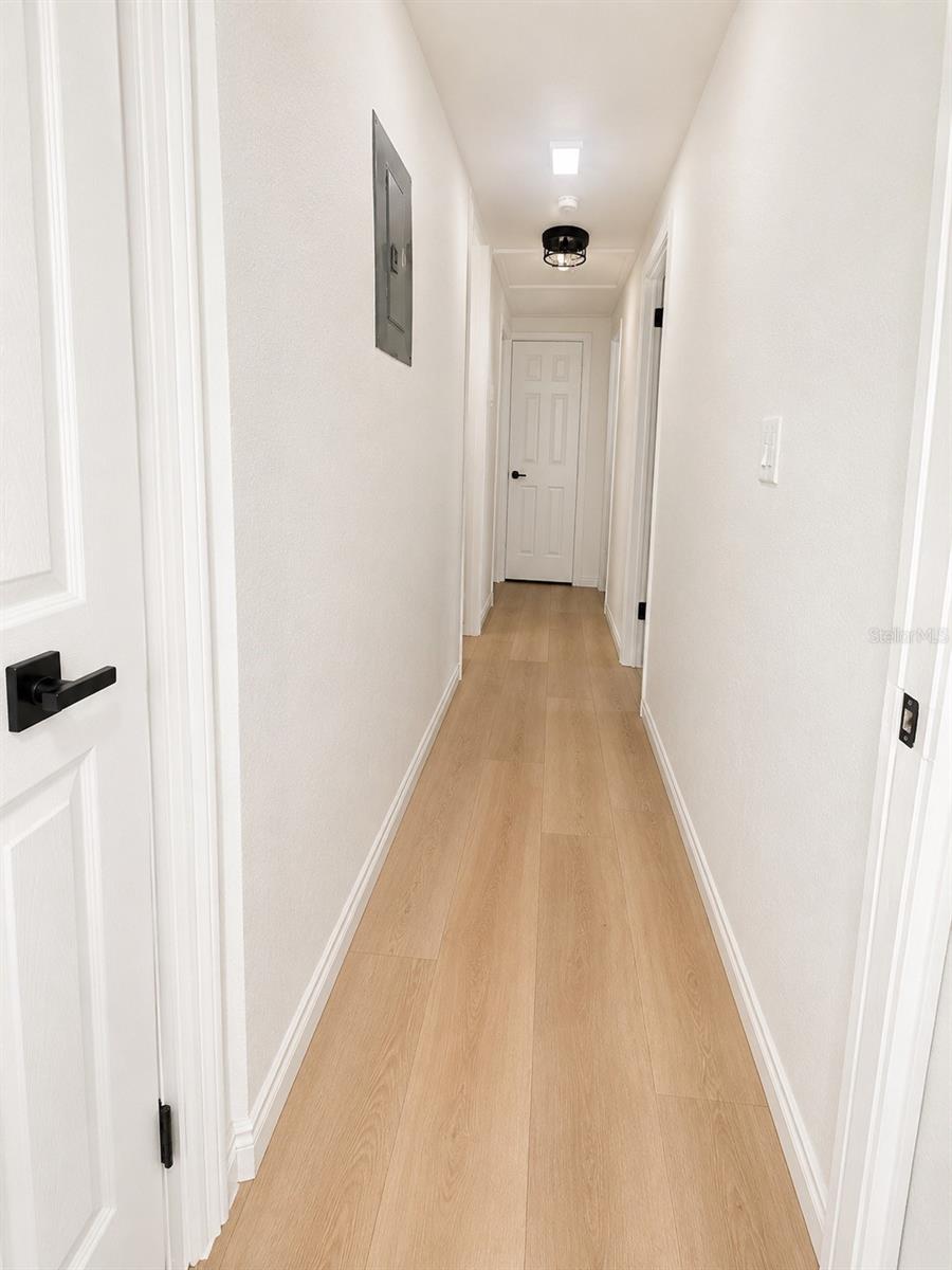 SOUTH PINECREST 1ST ADD - Residential Lease