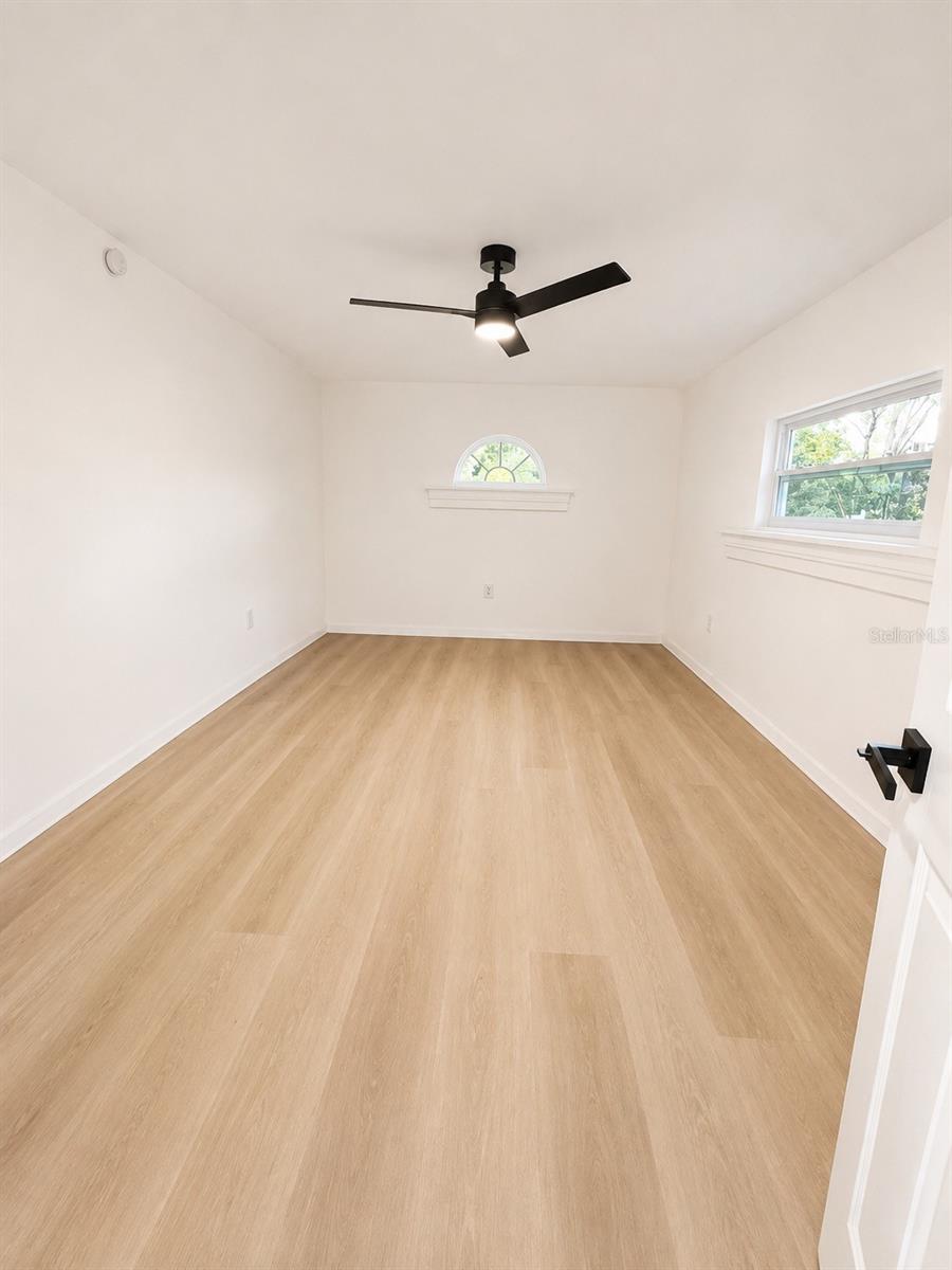 SOUTH PINECREST 1ST ADD - Residential Lease