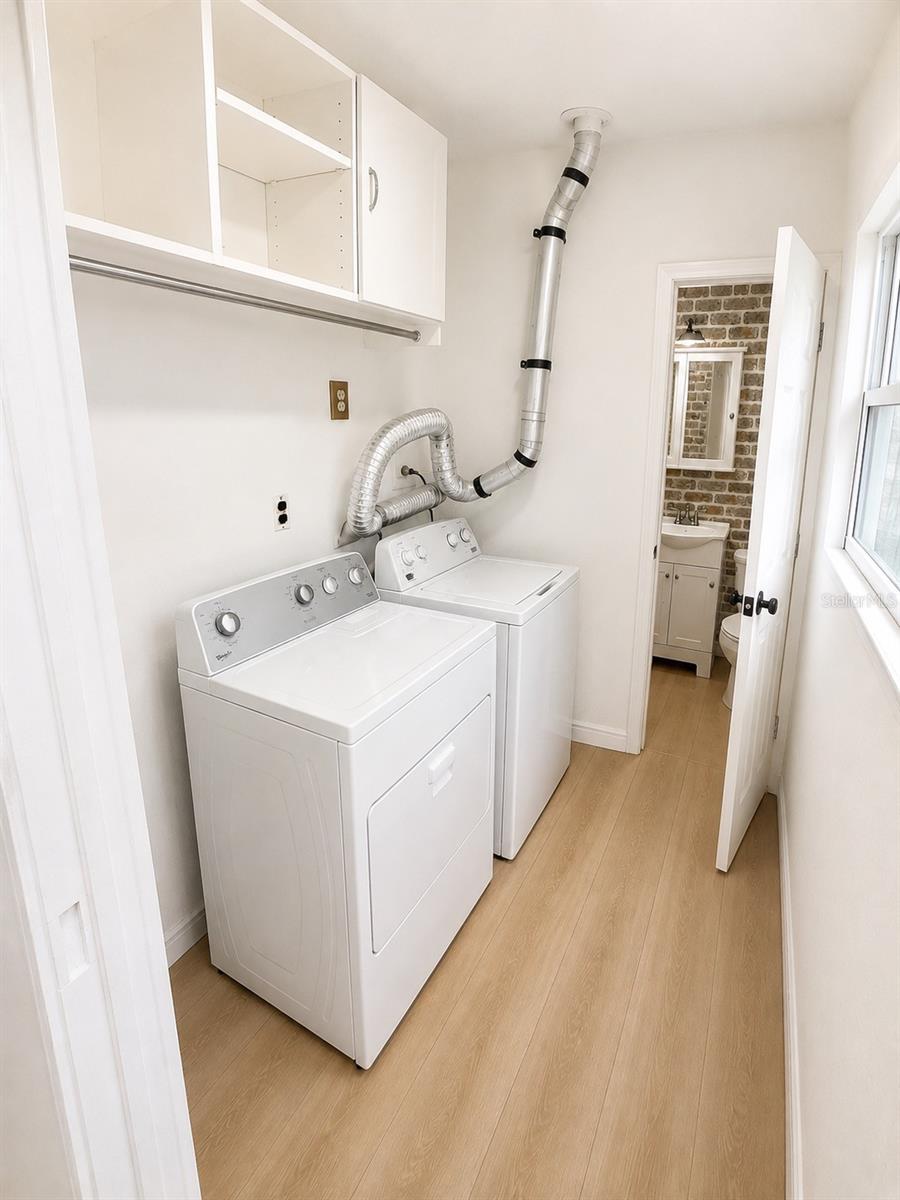 SOUTH PINECREST 1ST ADD - Residential Lease
