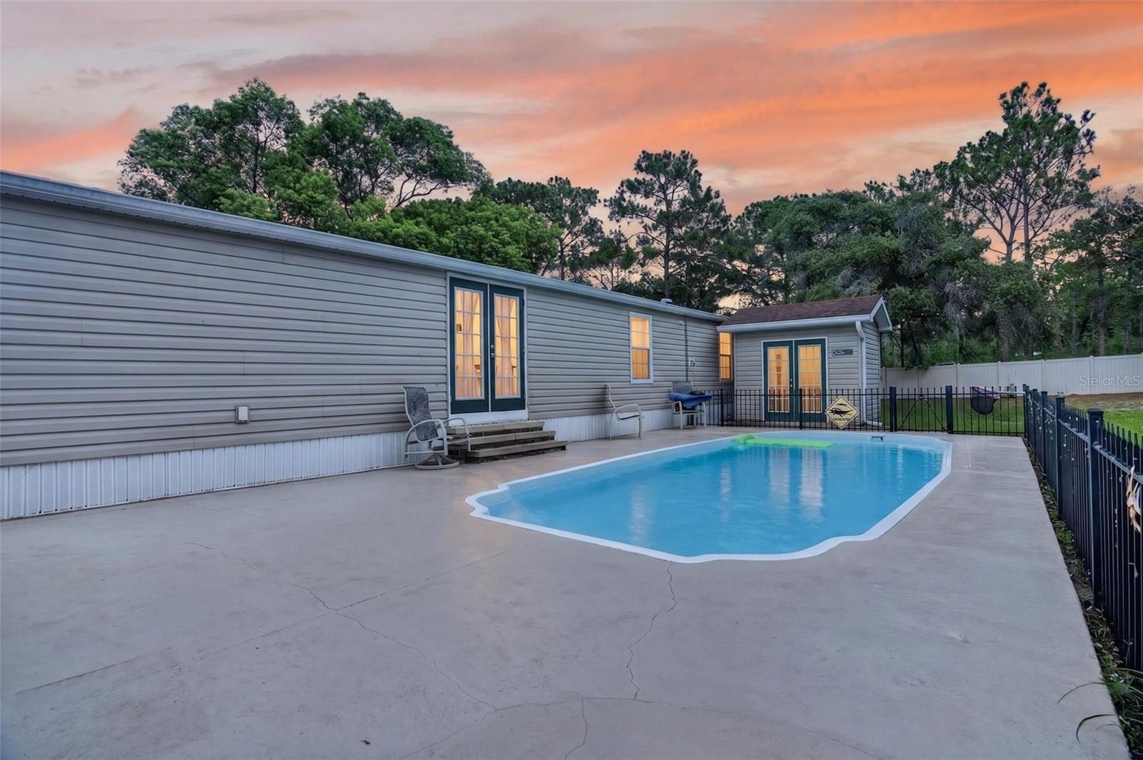 LEISURE HILLS - Residential