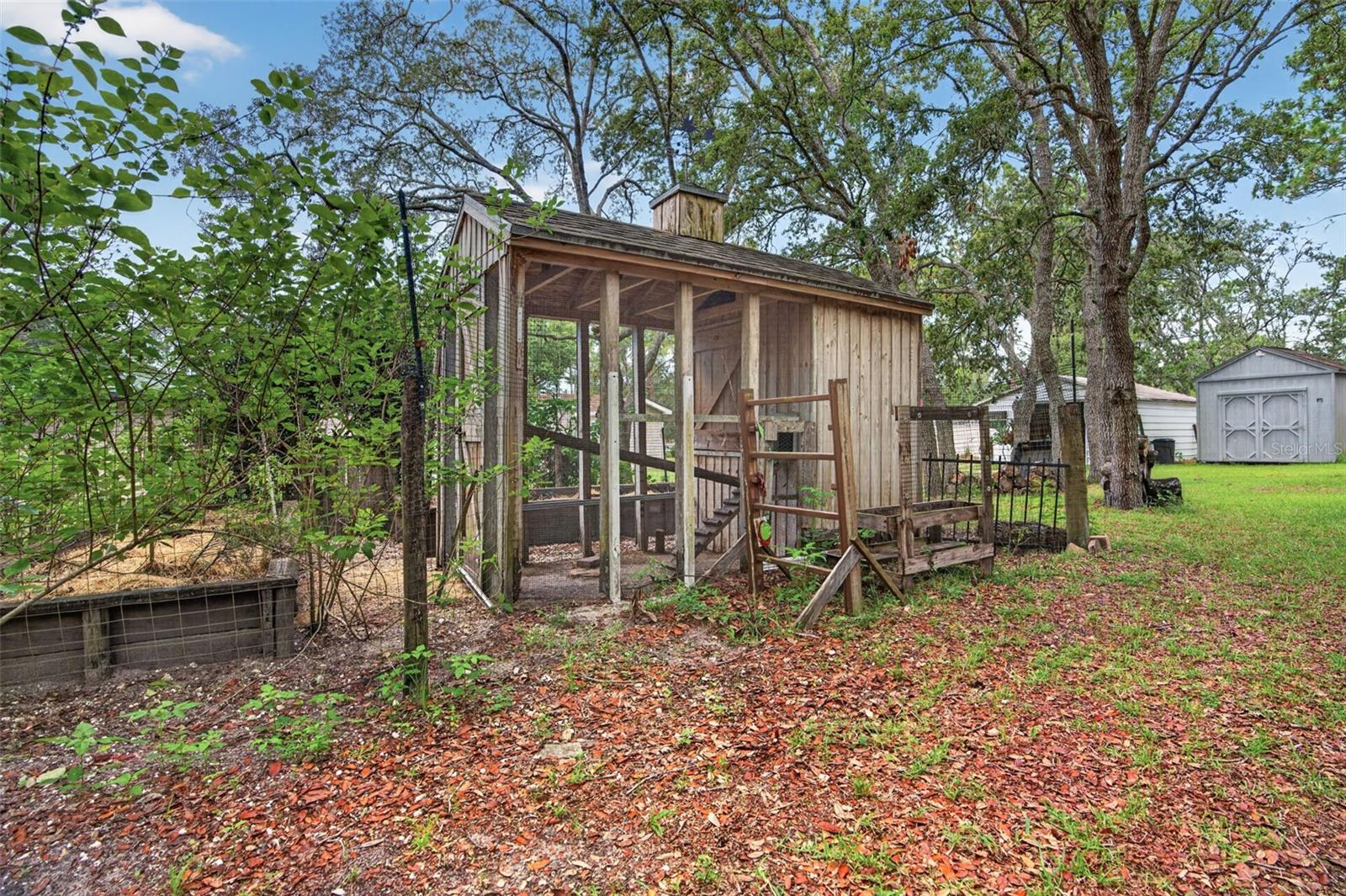 LEISURE HILLS - Residential