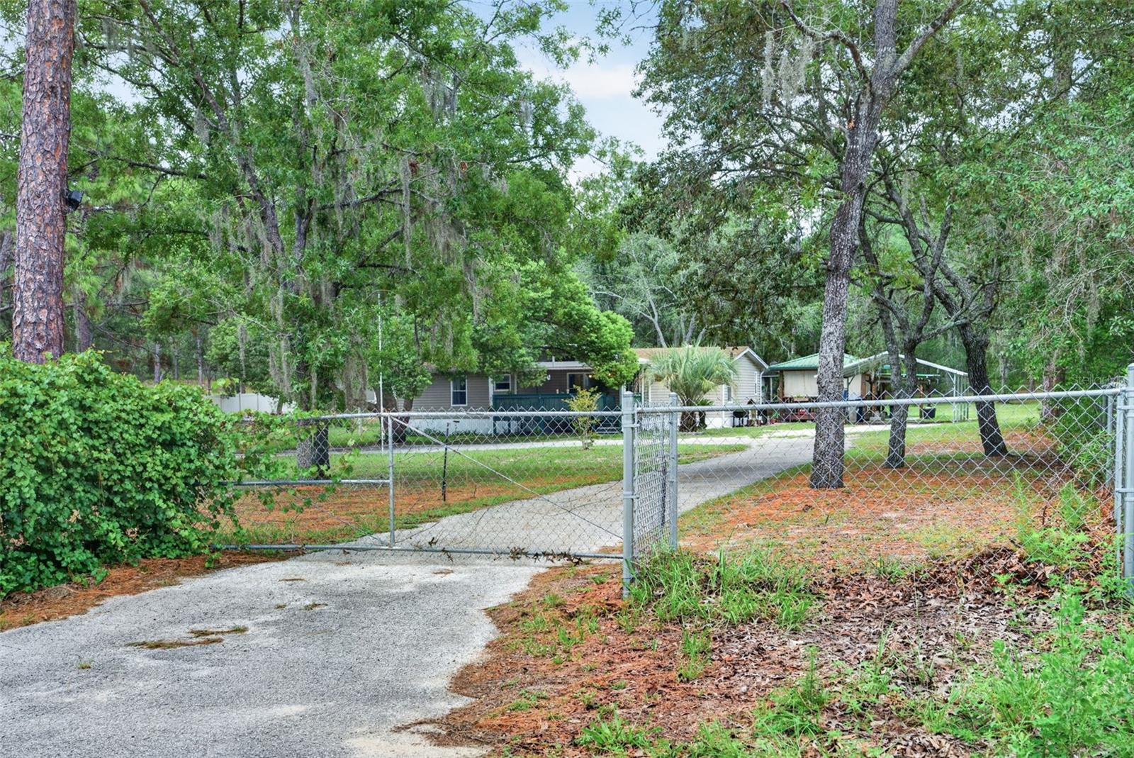 LEISURE HILLS - Residential