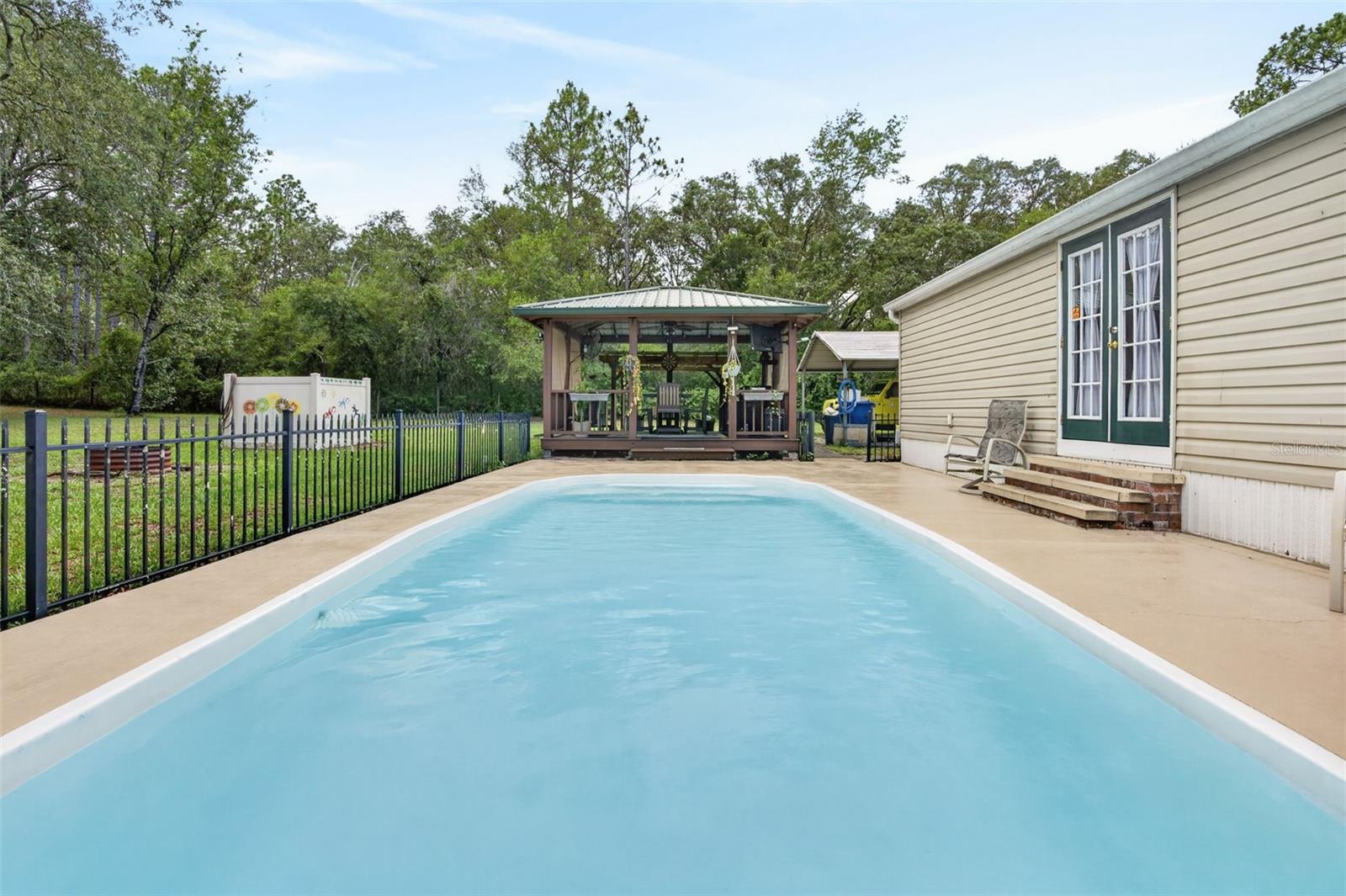 LEISURE HILLS - Residential