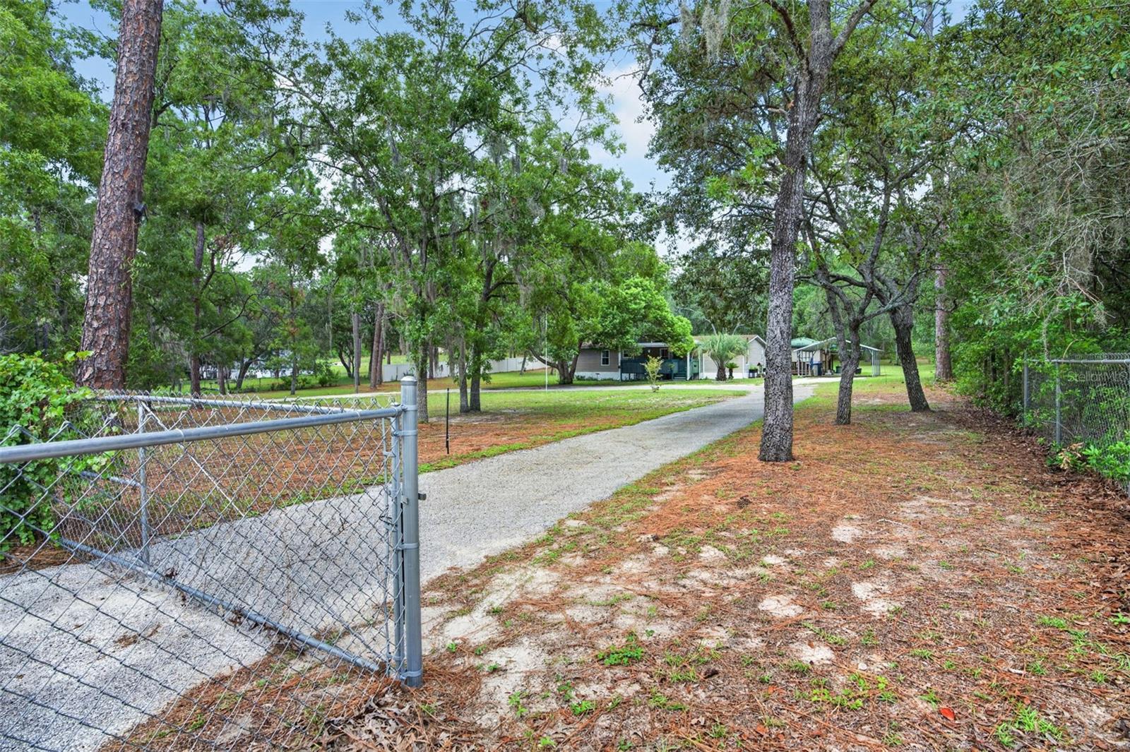 LEISURE HILLS - Residential